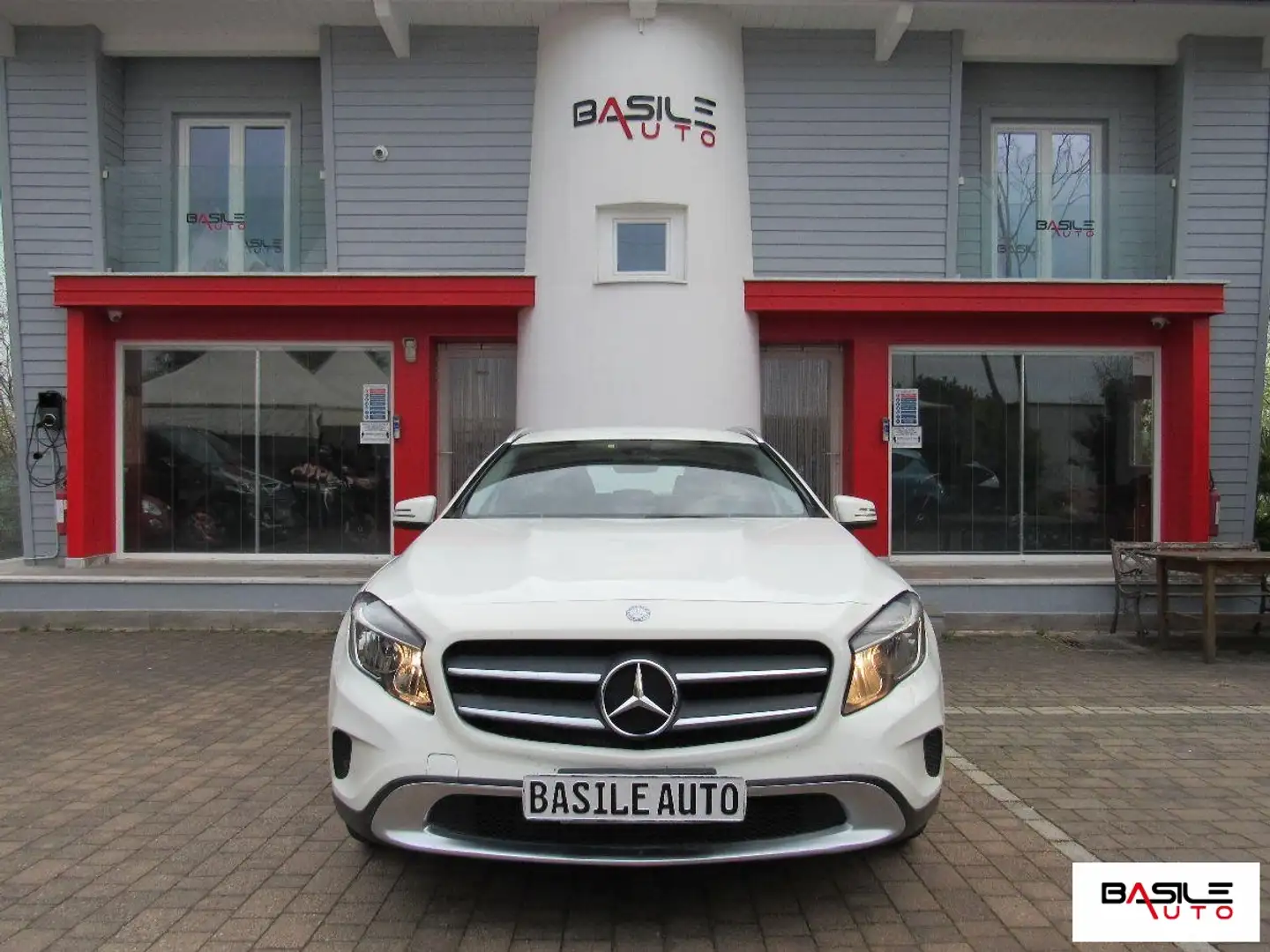Mercedes-Benz GLA 200 200 CDI Automatic 4Matic Executive Blanc - 1