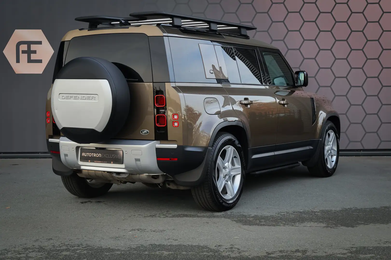 Land Rover Defender 110 P400e 110 SE | ADAPTIVE CRUISE | BLACK PACK | Braun - 2