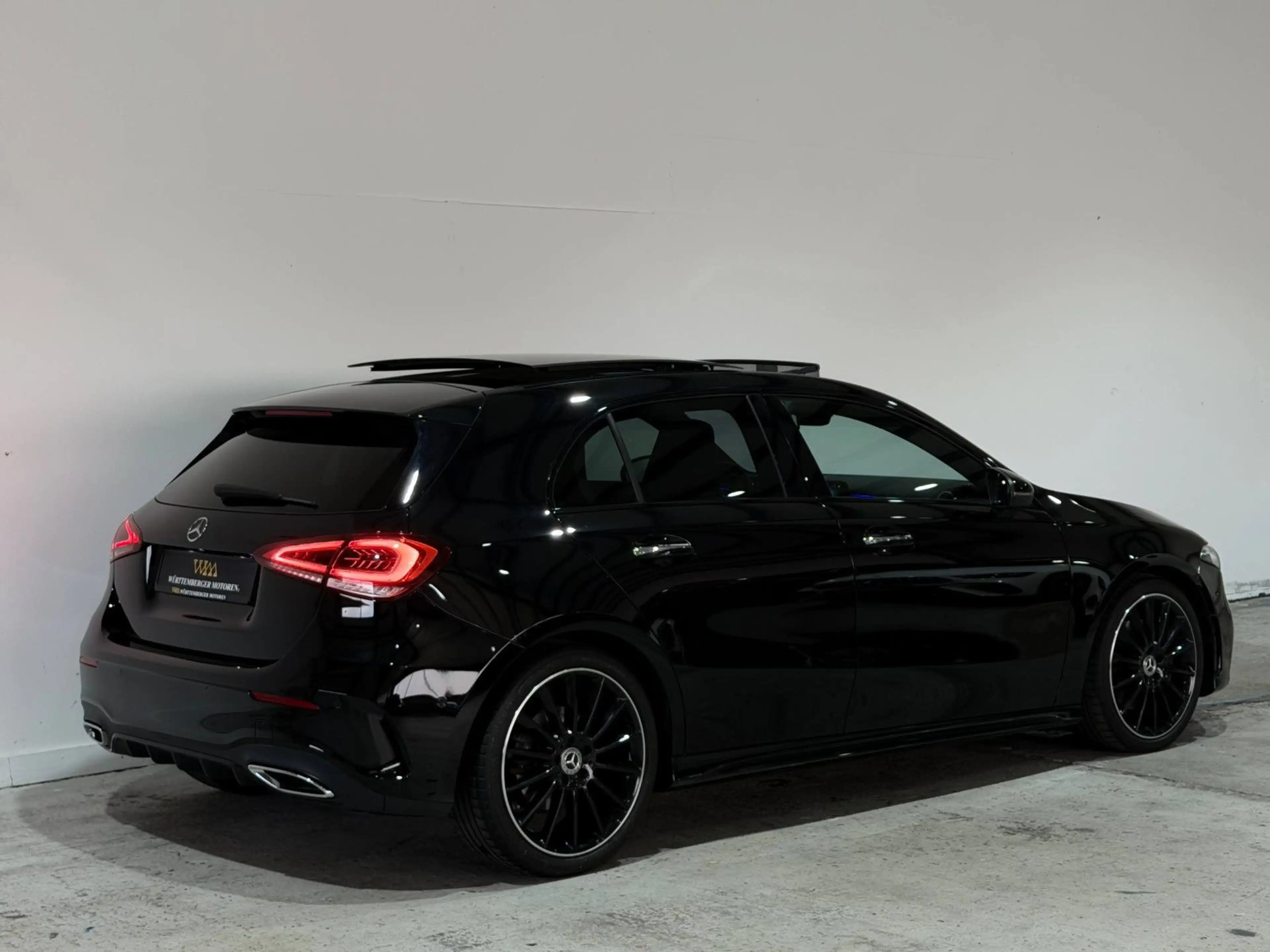 Mercedes-Benz A 220 A220d 4Matic*AMG*PANO*360°*MEMORY*NIGHT* — photo 10