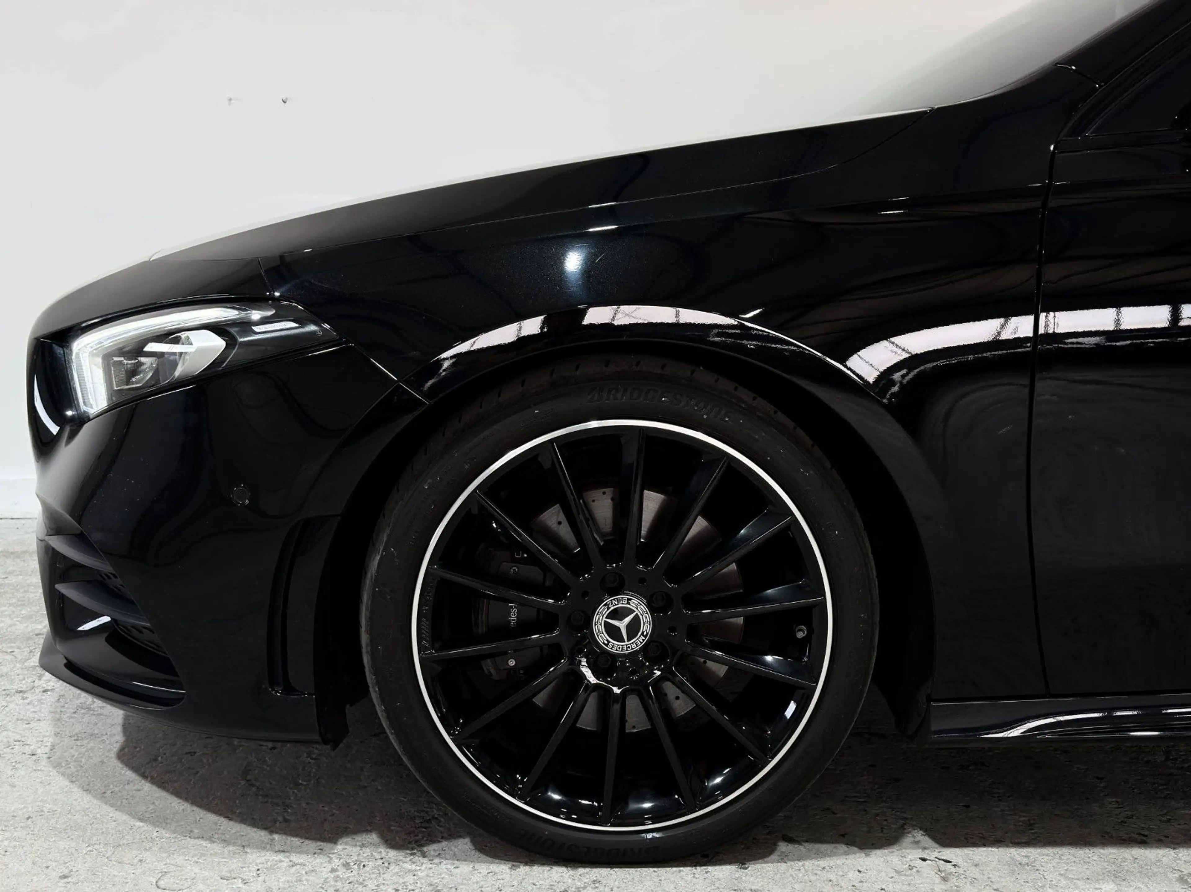 Mercedes-Benz A 220 A220d 4Matic*AMG*PANO*360°*MEMORY*NIGHT* — photo 13