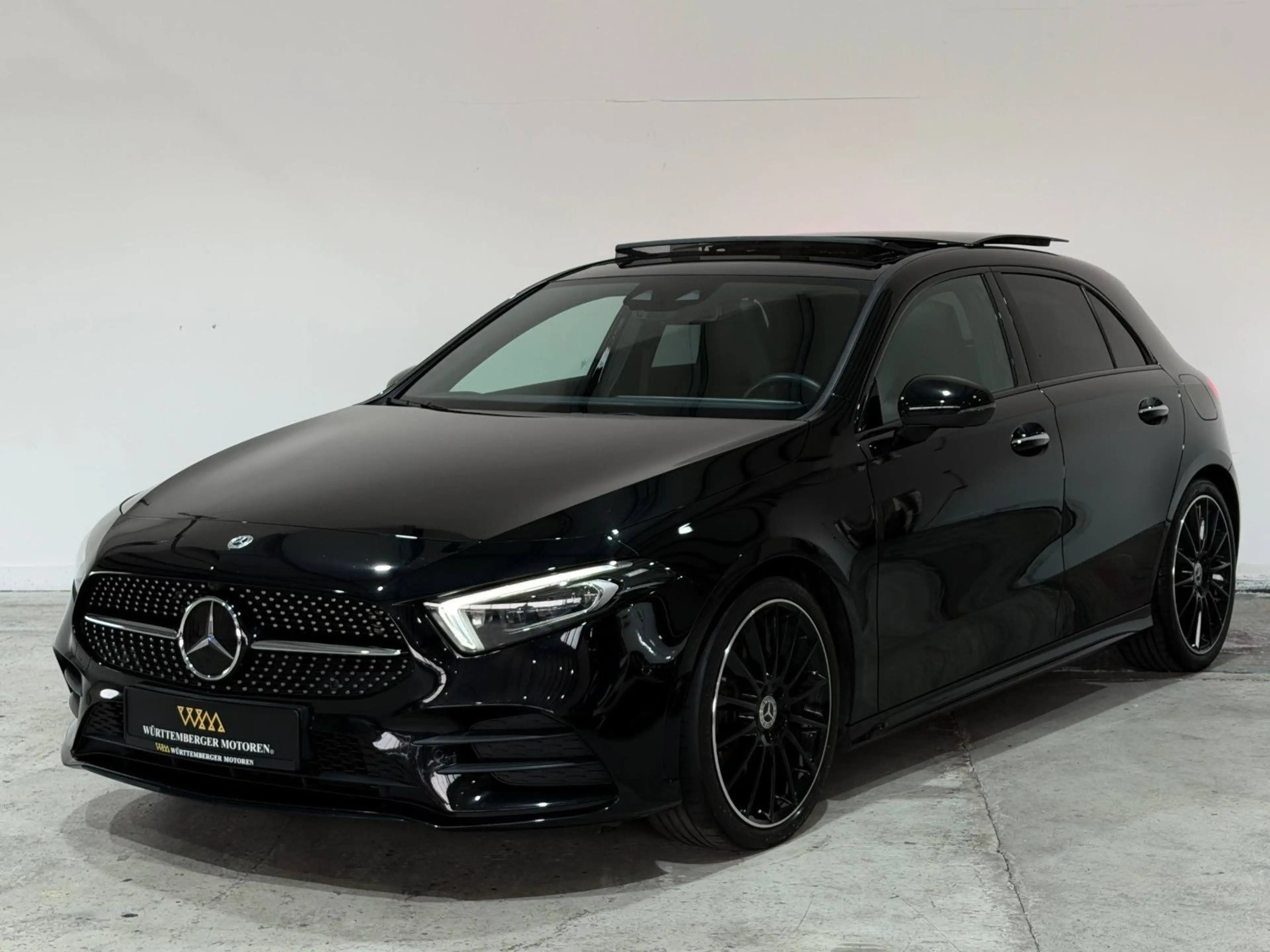 Mercedes-Benz A 220 A220d 4Matic*AMG*PANO*360°*MEMORY*NIGHT*