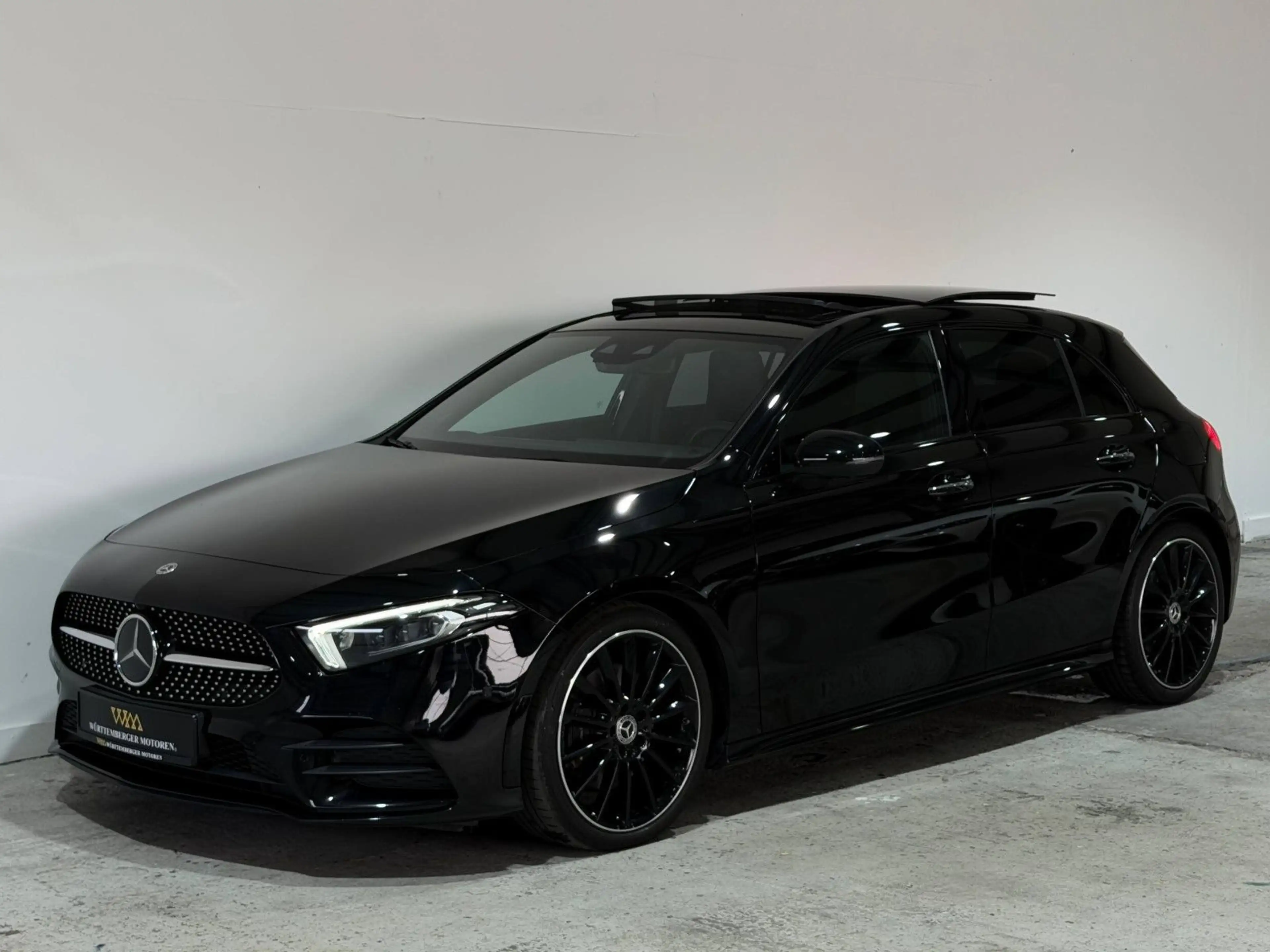 Mercedes-Benz A 220 A220d 4Matic*AMG*PANO*360°*MEMORY*NIGHT* — photo 11
