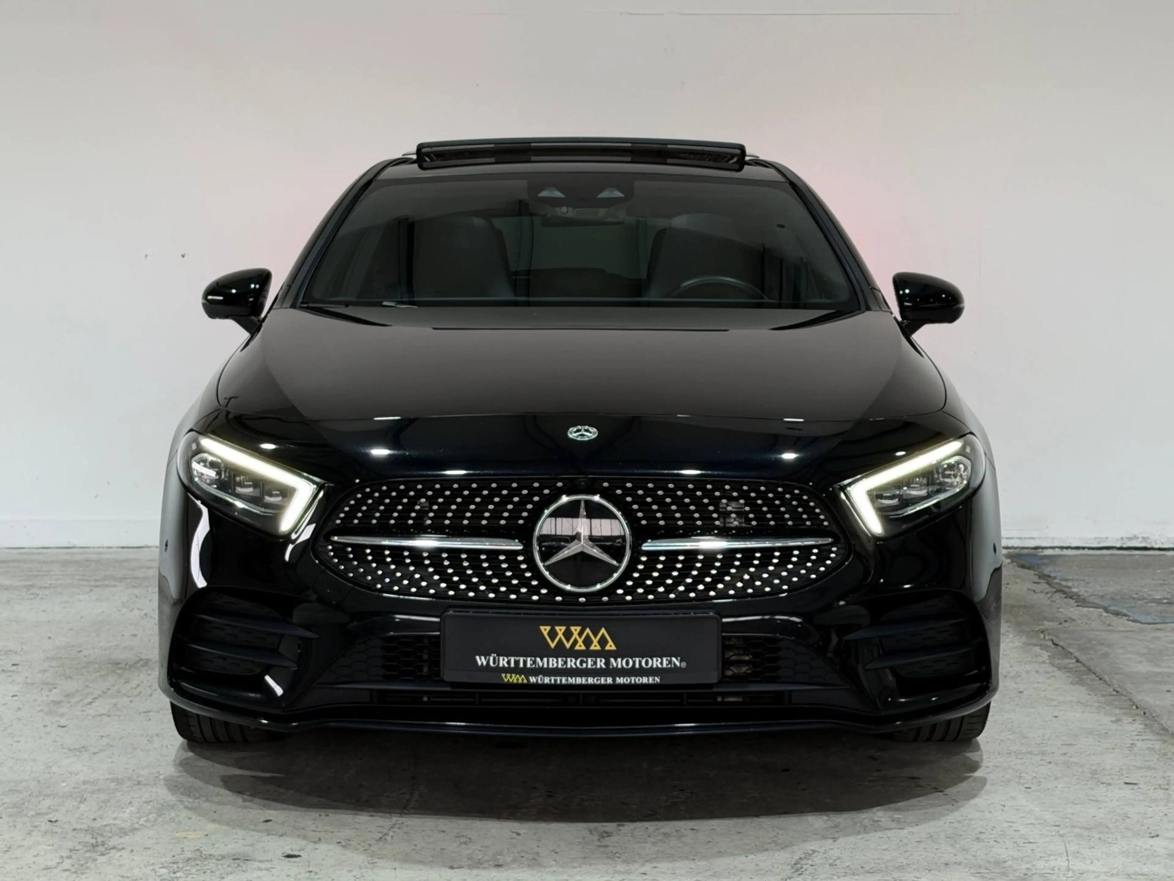Mercedes-Benz A 220 A220d 4Matic*AMG*PANO*360°*MEMORY*NIGHT* — photo 2