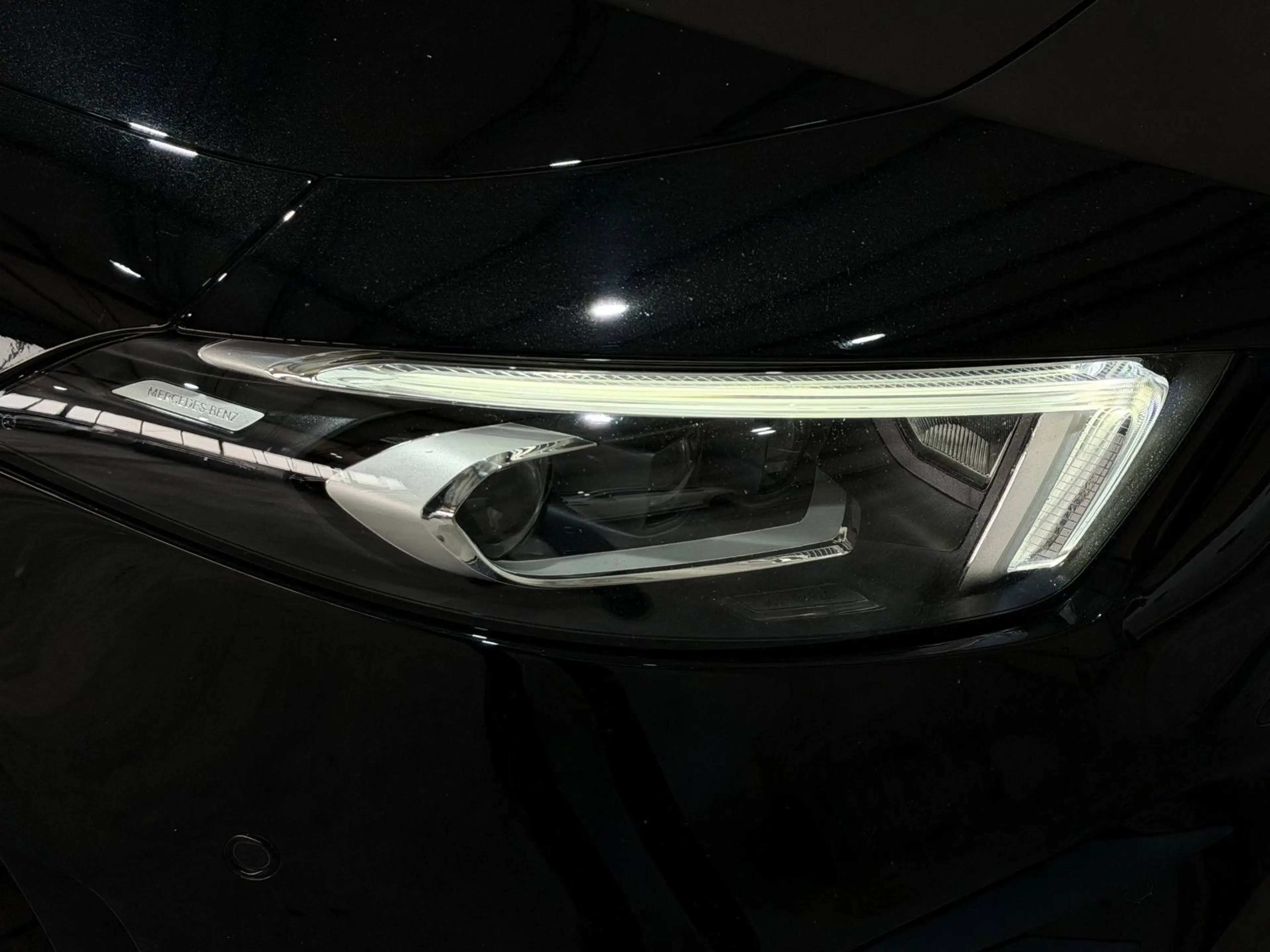 Mercedes-Benz A 220 A220d 4Matic*AMG*PANO*360°*MEMORY*NIGHT* — photo 15