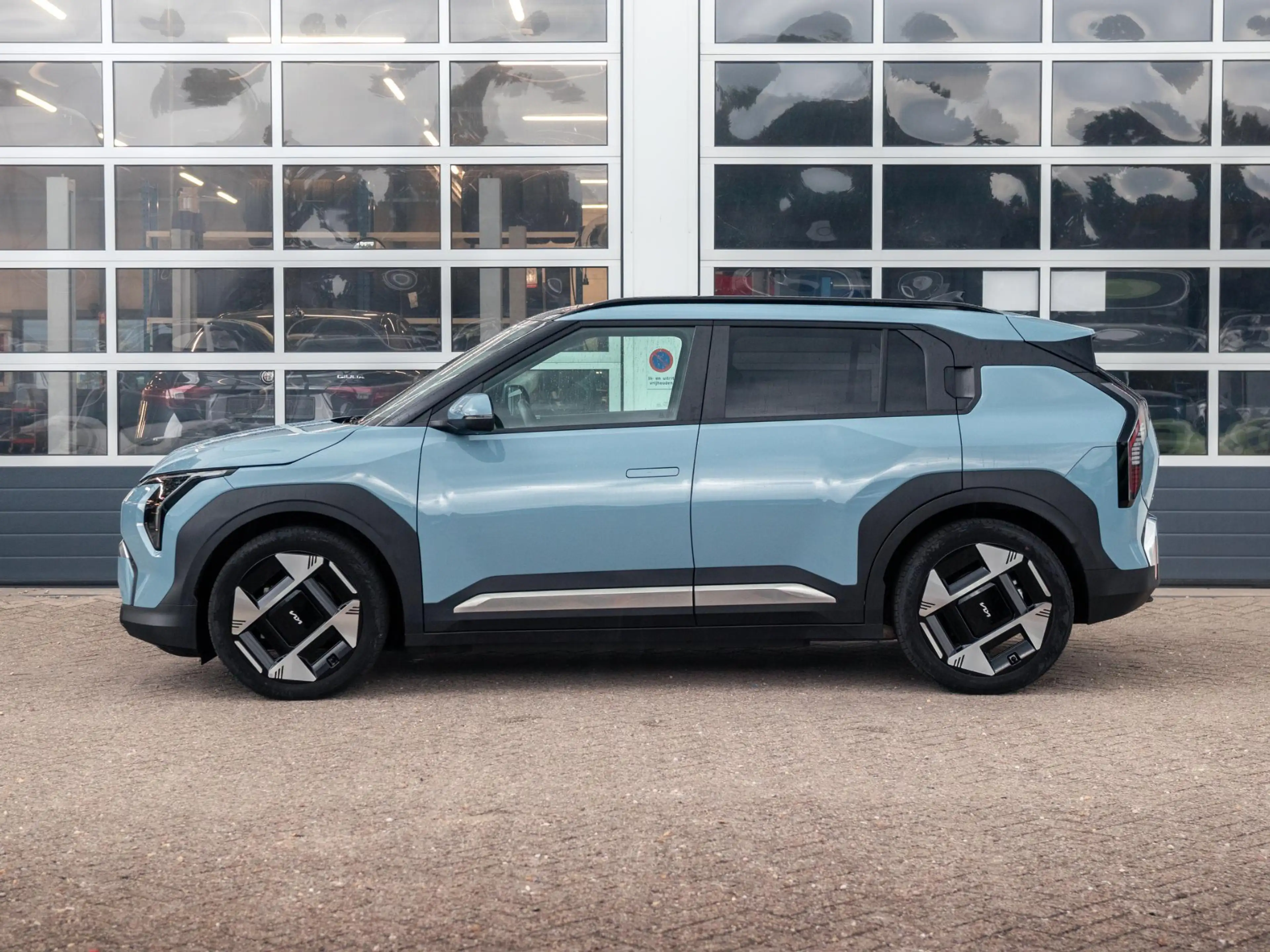 Kia EV3 Plus Advanced 81.4 kWh l Long range l Schuifkantel — photo 7