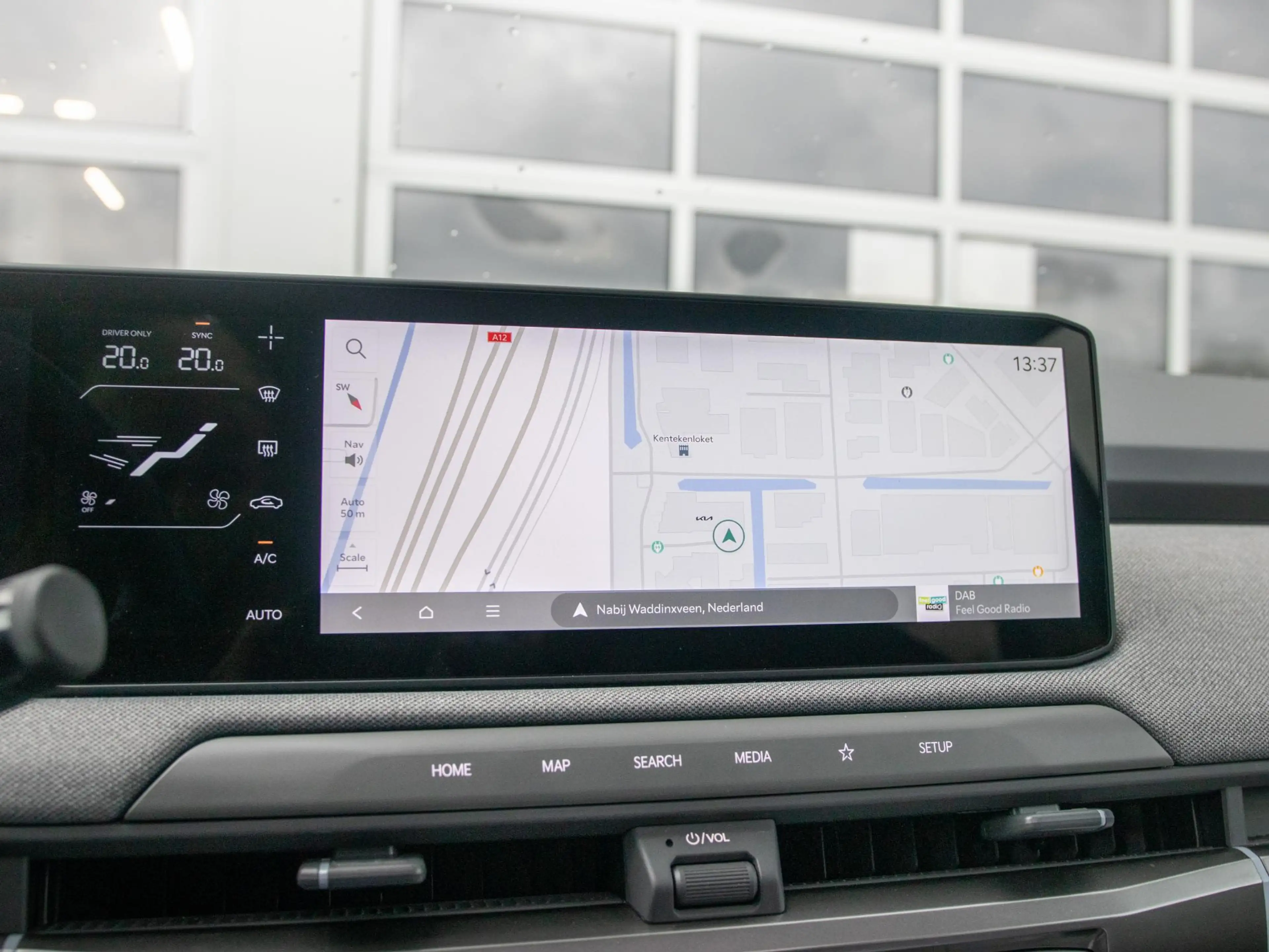 Kia EV3 Plus Advanced 81.4 kWh l Long range l Schuifkantel — photo 15