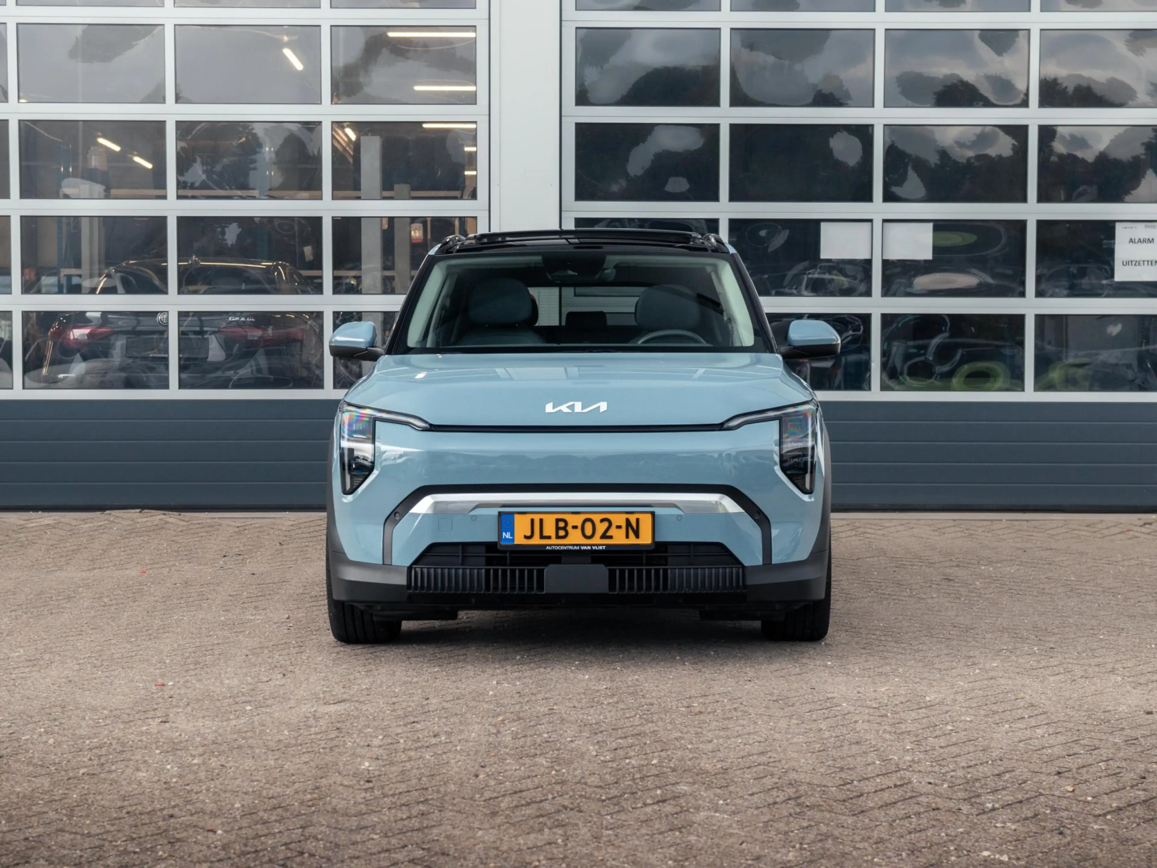 Kia EV3 Plus Advanced 81.4 kWh l Long range l Schuifkantel — photo 2