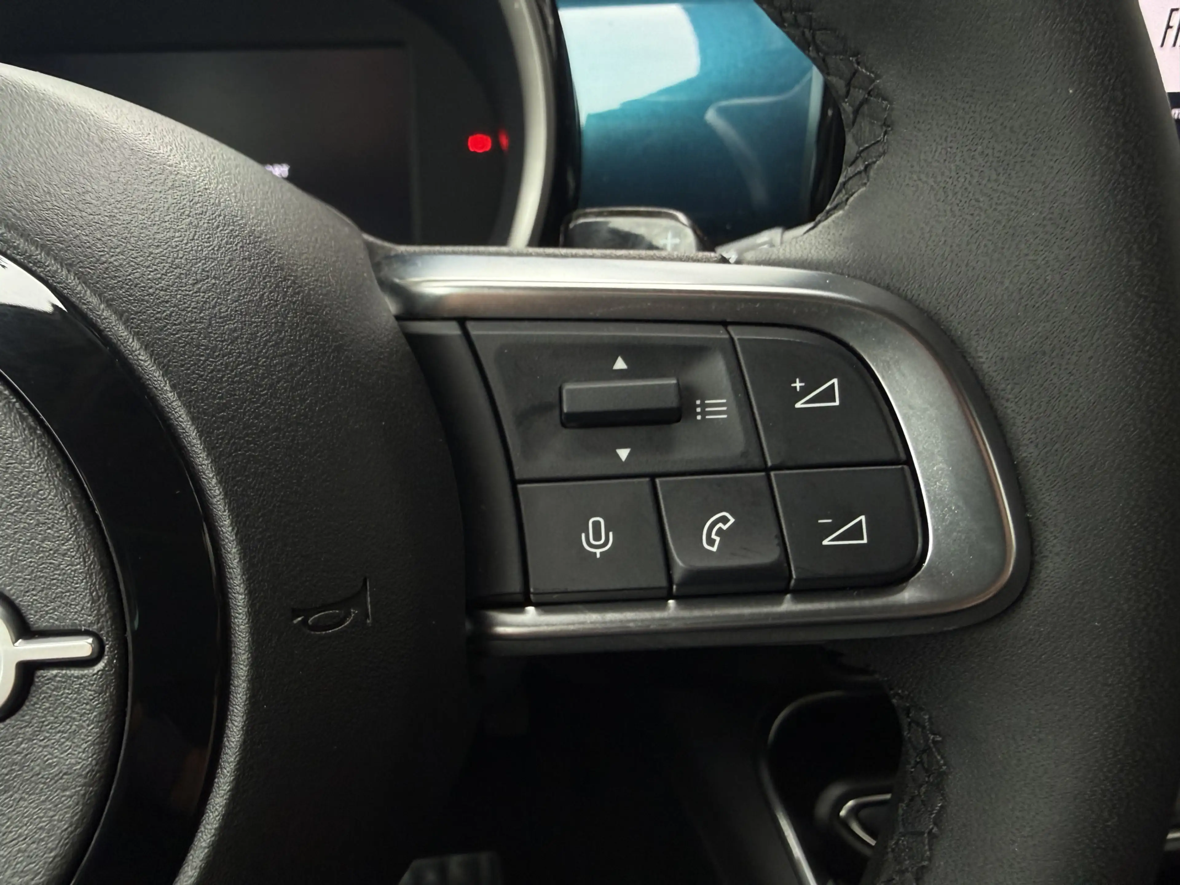Fiat 600 1.2 Hybrid Urban | automaat | applecarplay/android — photo 18