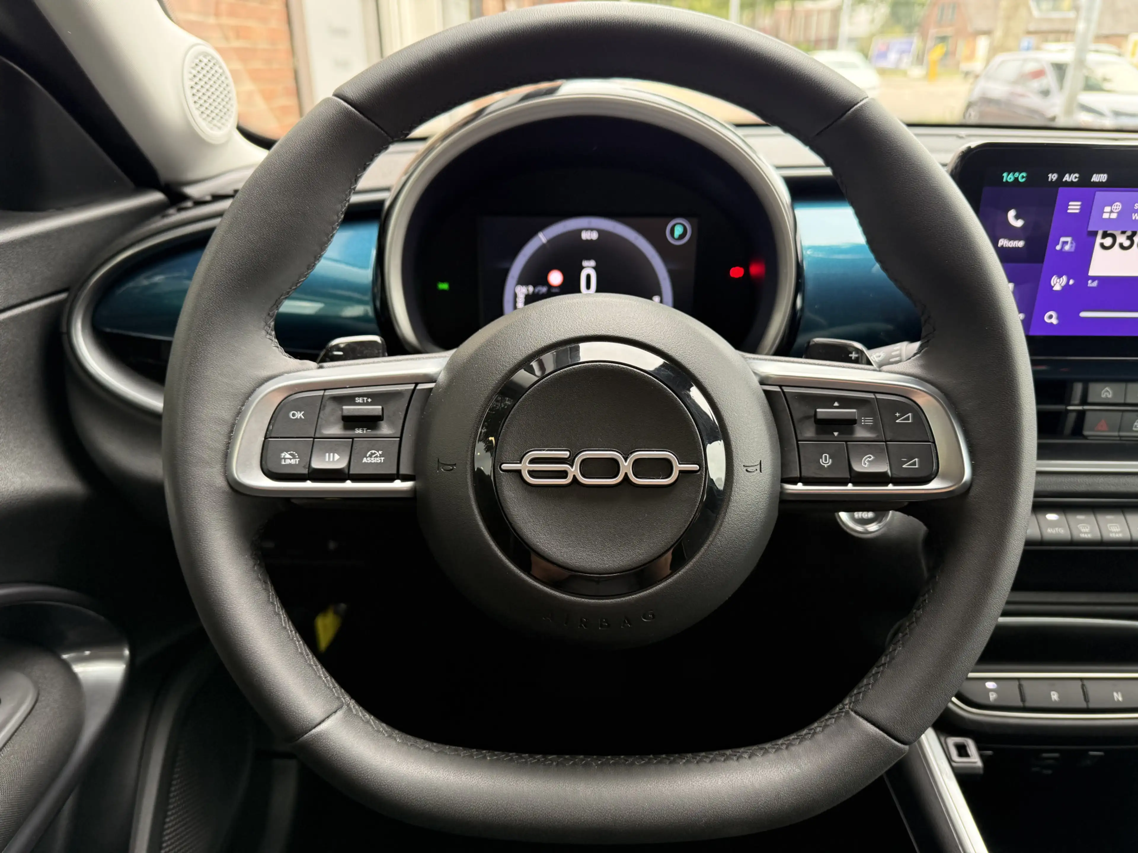 Fiat 600 1.2 Hybrid Urban | automaat | applecarplay/android — photo 16