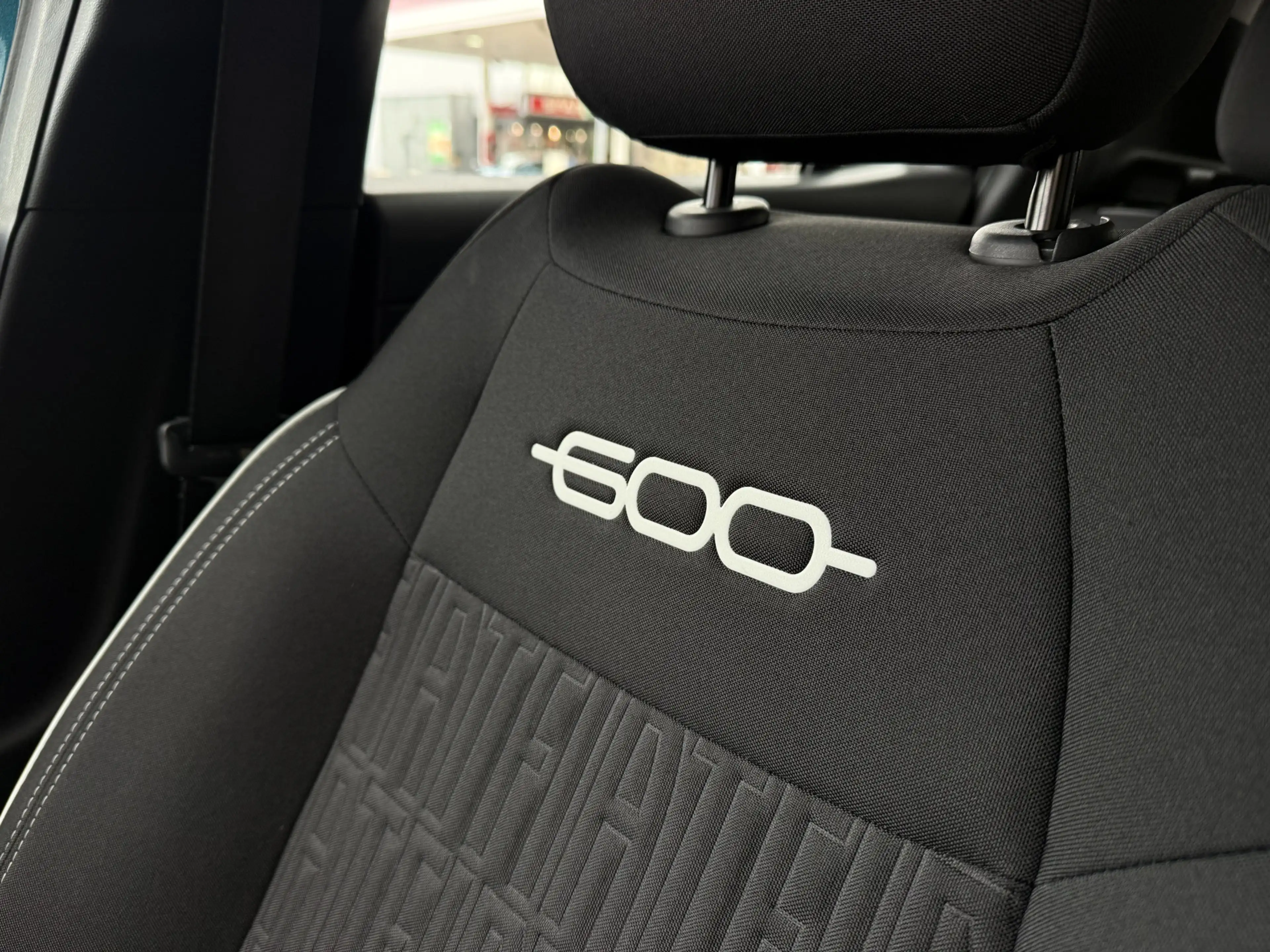 Fiat 600 1.2 Hybrid Urban | automaat | applecarplay/android — photo 29