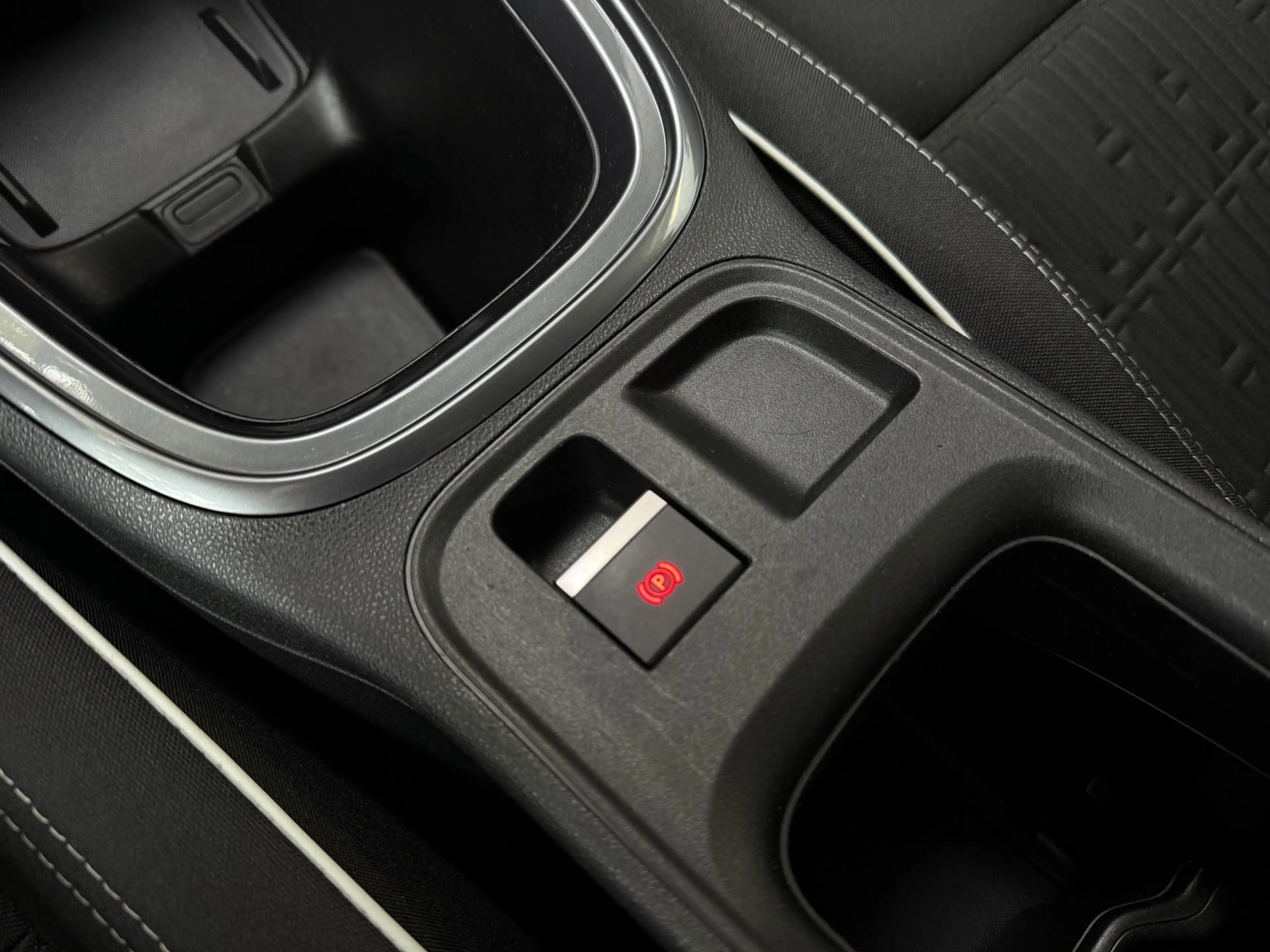 Fiat 600 1.2 Hybrid Urban | automaat | applecarplay/android — photo 33