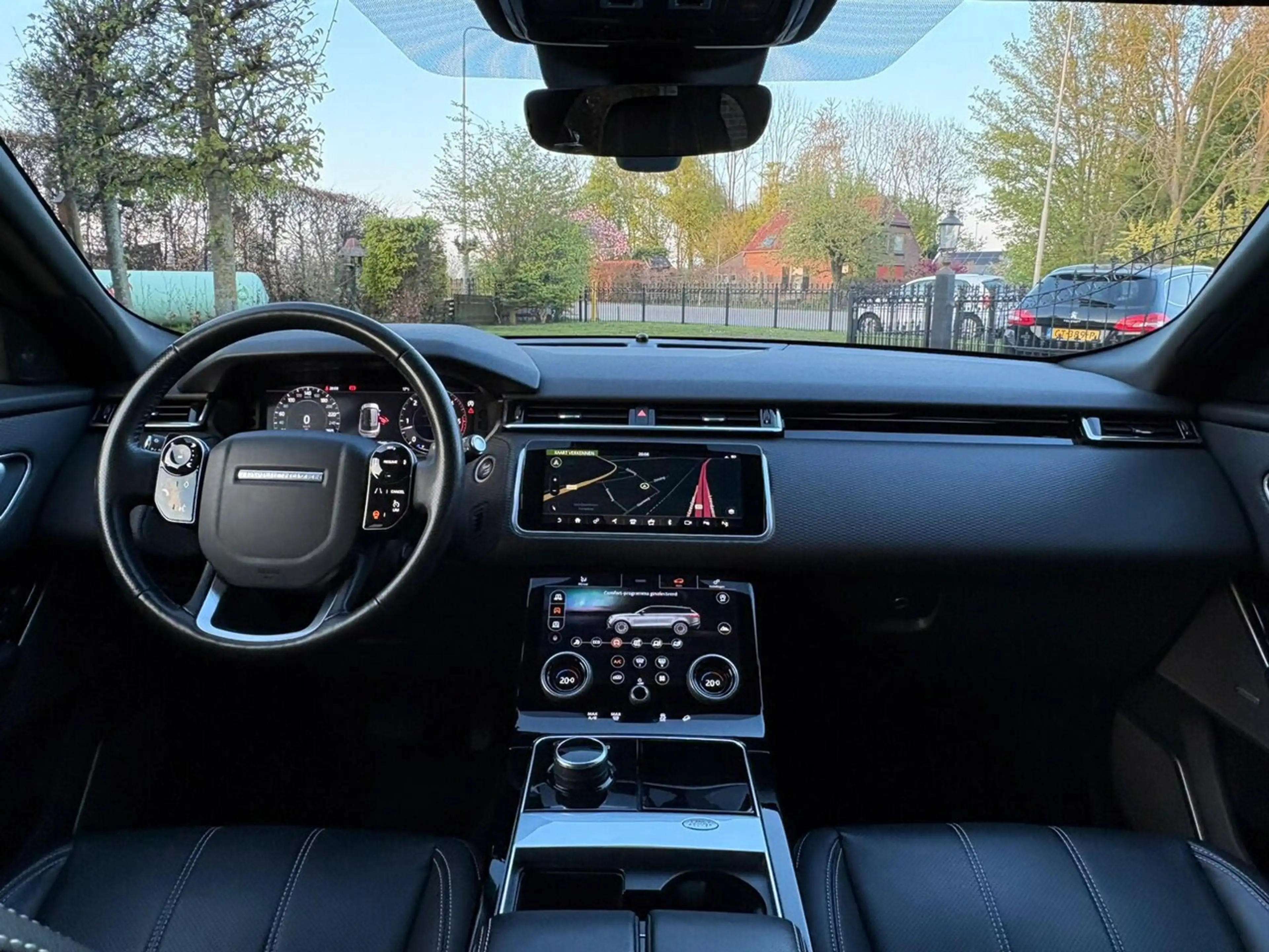 Land Rover Range Rover Velar 3.0 D275 AWD R-Dynamic HSE — photo 11