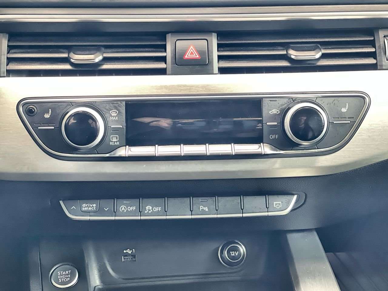 2018 Audi A5 2.0T Progressiv quattro Low Kilometer, Local Trade thumb 27