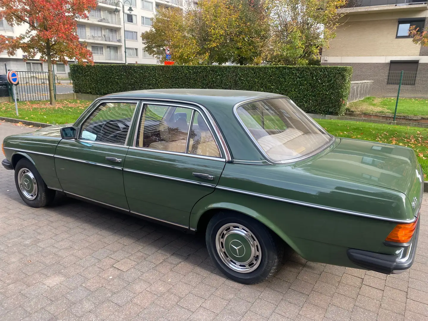 Mercedes-Benz 250 W123 250 ESSENCE * 113.000 KM * - 2