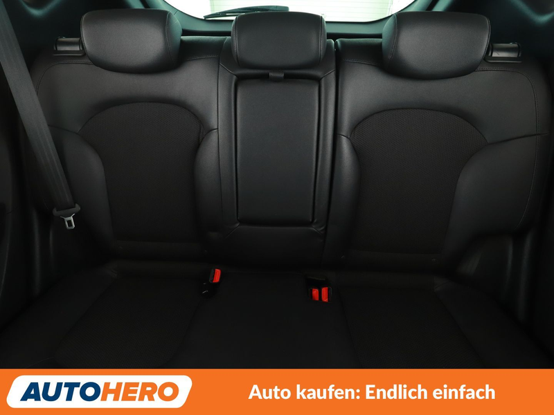 Hyundai iX35 1.6 FIFA World Cup Edition 2WD *NAVI*TEMPO*CAM*SHZ — photo 15