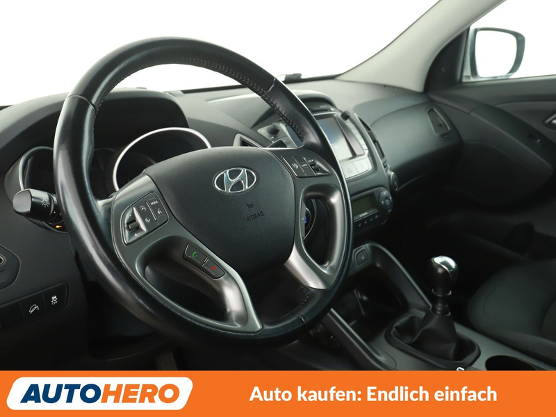Hyundai iX35 1.6 FIFA World Cup Edition 2WD *NAVI*TEMPO*CAM*SHZ — photo 11