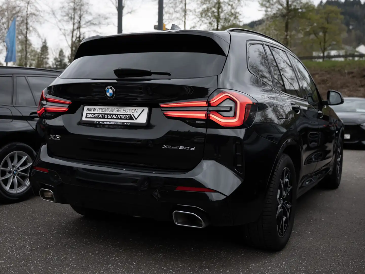 BMW X3 xDrive 20d M-Sportpaket PANO AHK HUD LASER Schwarz - 2