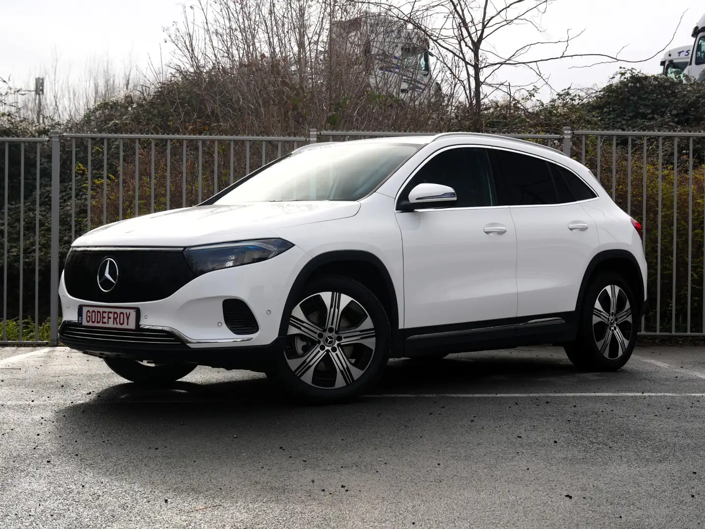 Mercedes-Benz EQA 300 EQA 4MATIC Blanc - 2