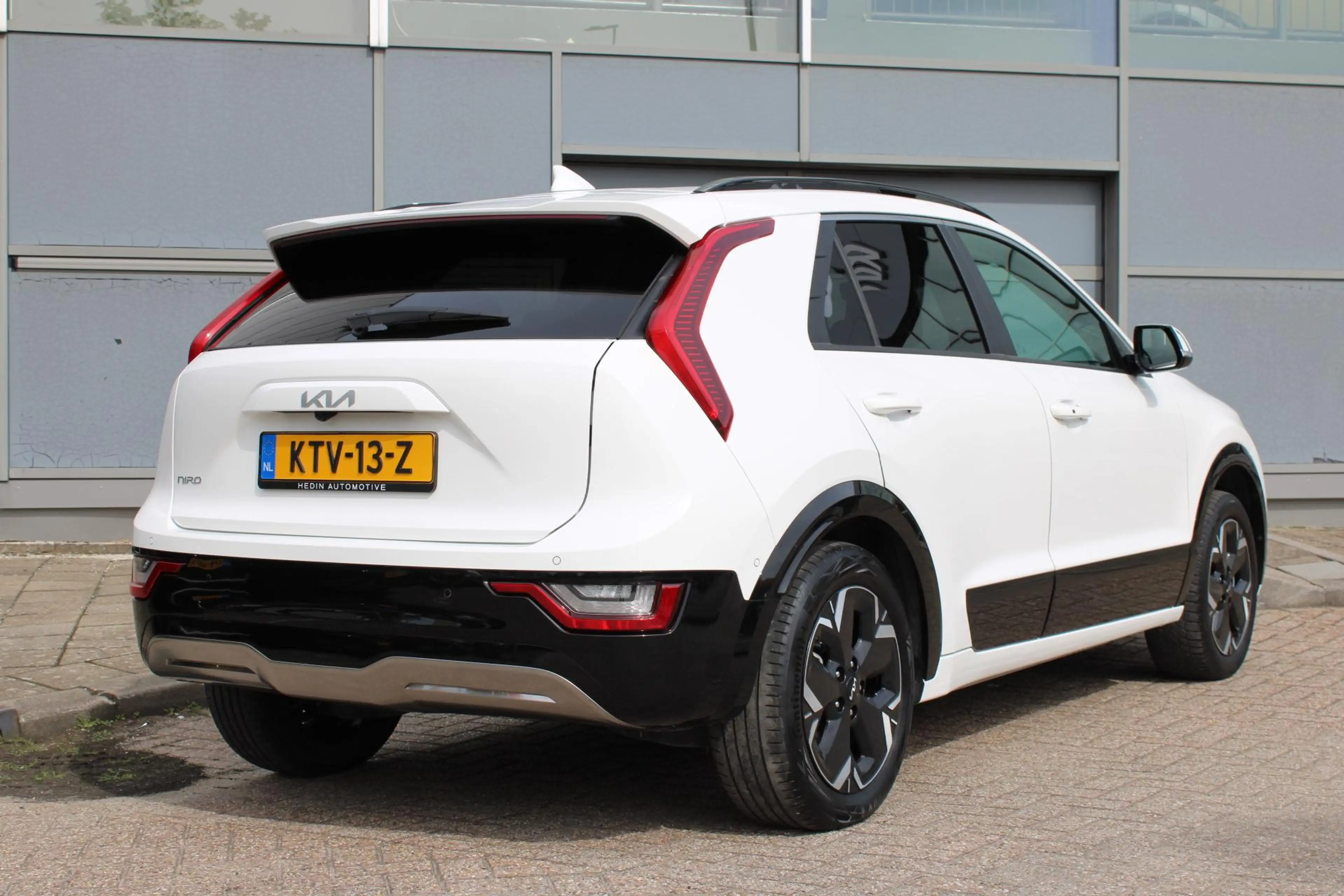 Kia e-Niro EV Plus 64.8 kWh l Leer l Stoelverwarming l Stuurv — photo 2
