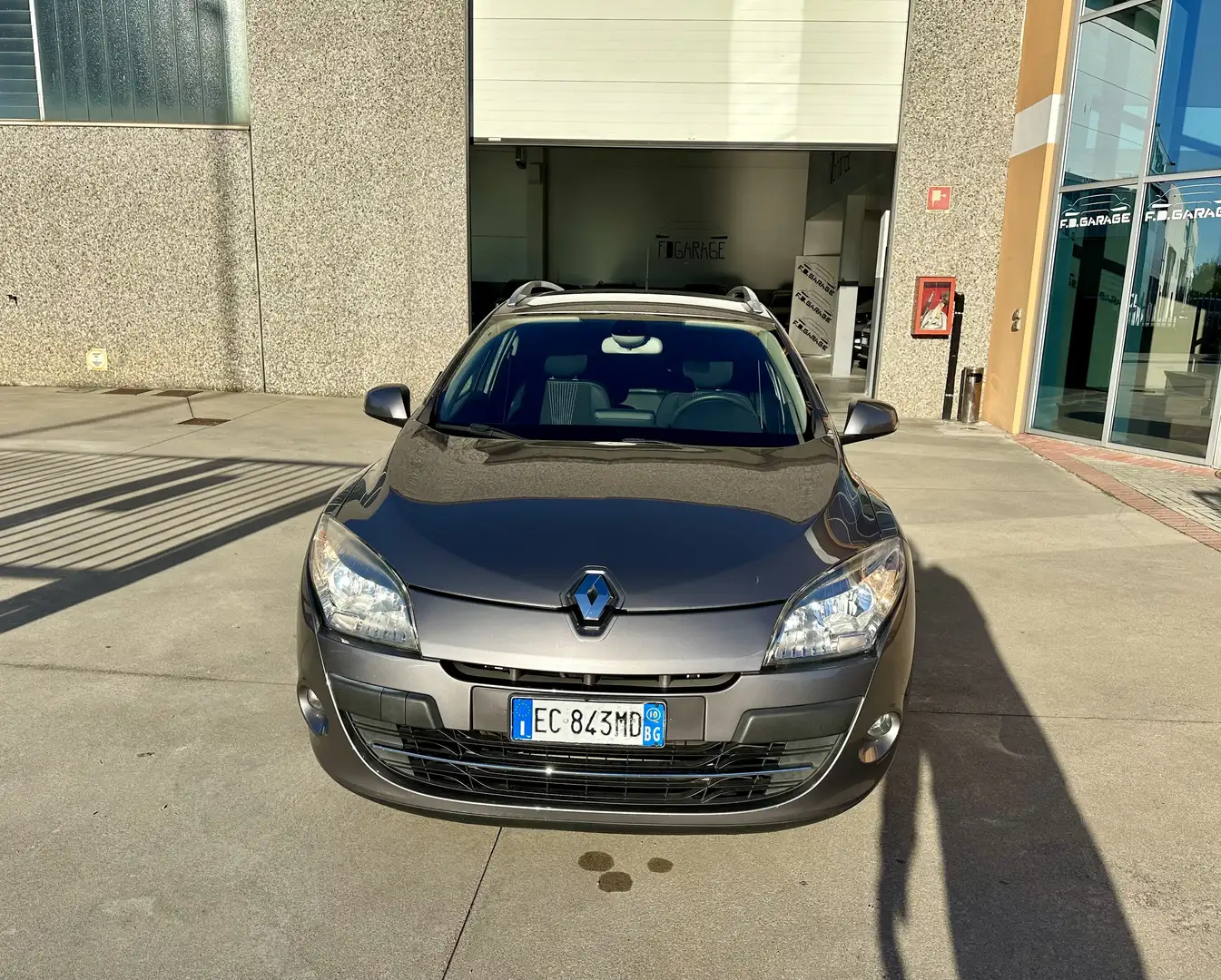Renault Megane SporTour 1.5 dci Luxe TomTom 110cv fap - 1