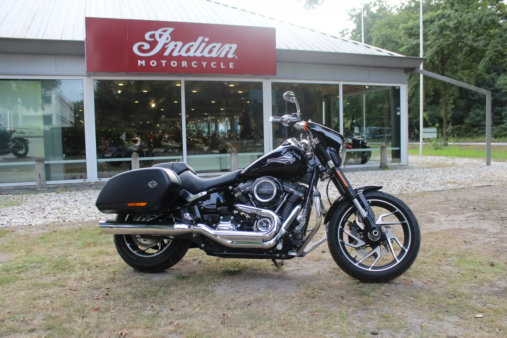 Harley-Davidson Sport Glide FLS-B Sport-Glide Noir - 1