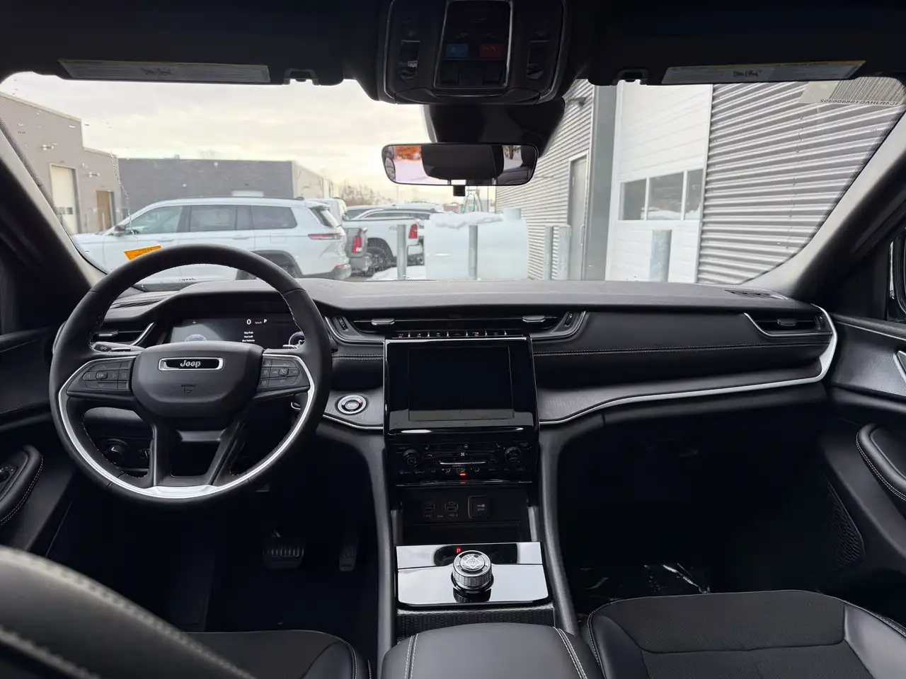 Jeep Grand Cherokee снимка Jeep Grand Cherokee