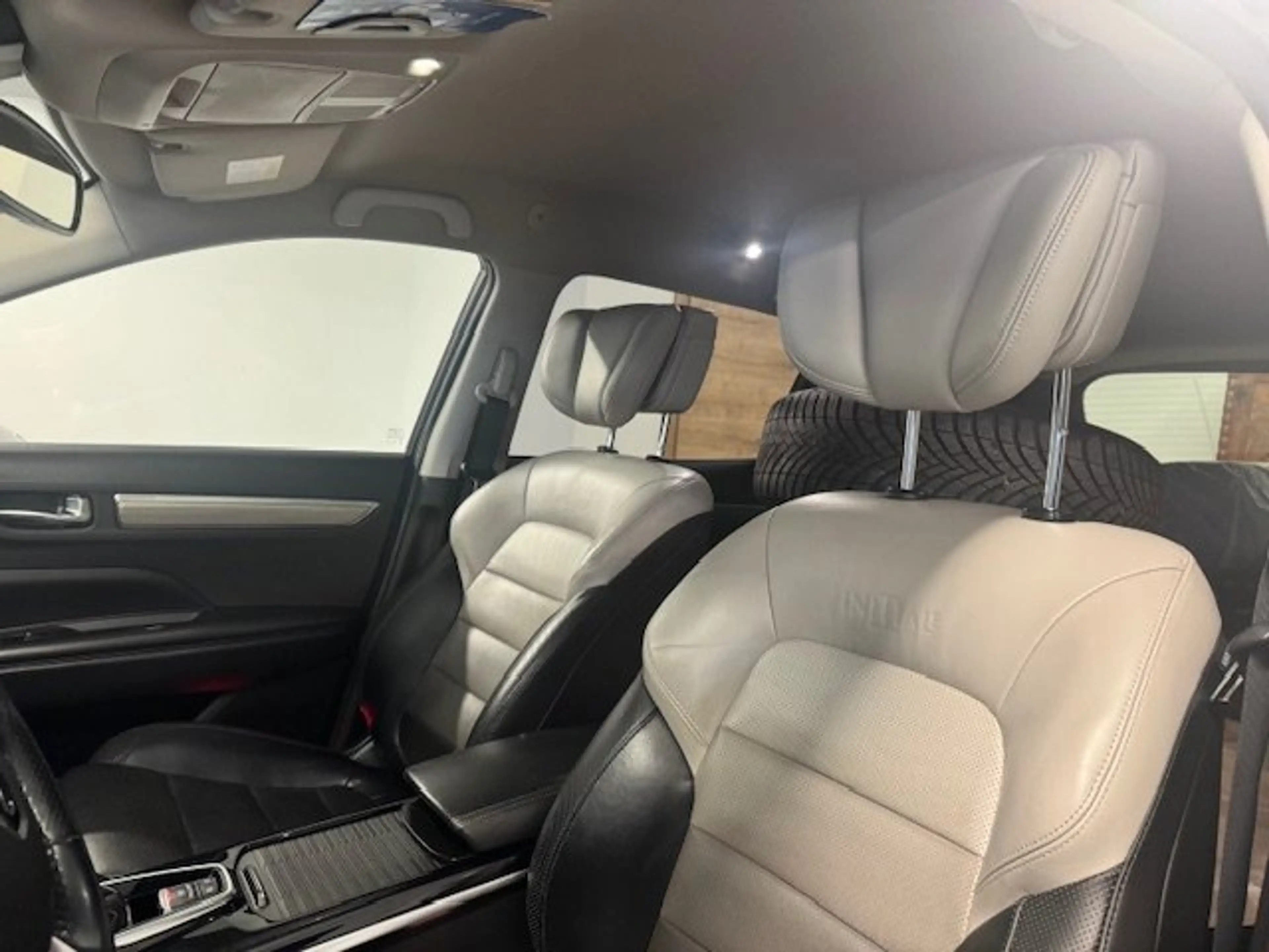 Renault Koleos Initiale Paris 4x4; RFK, 8fach — photo 10