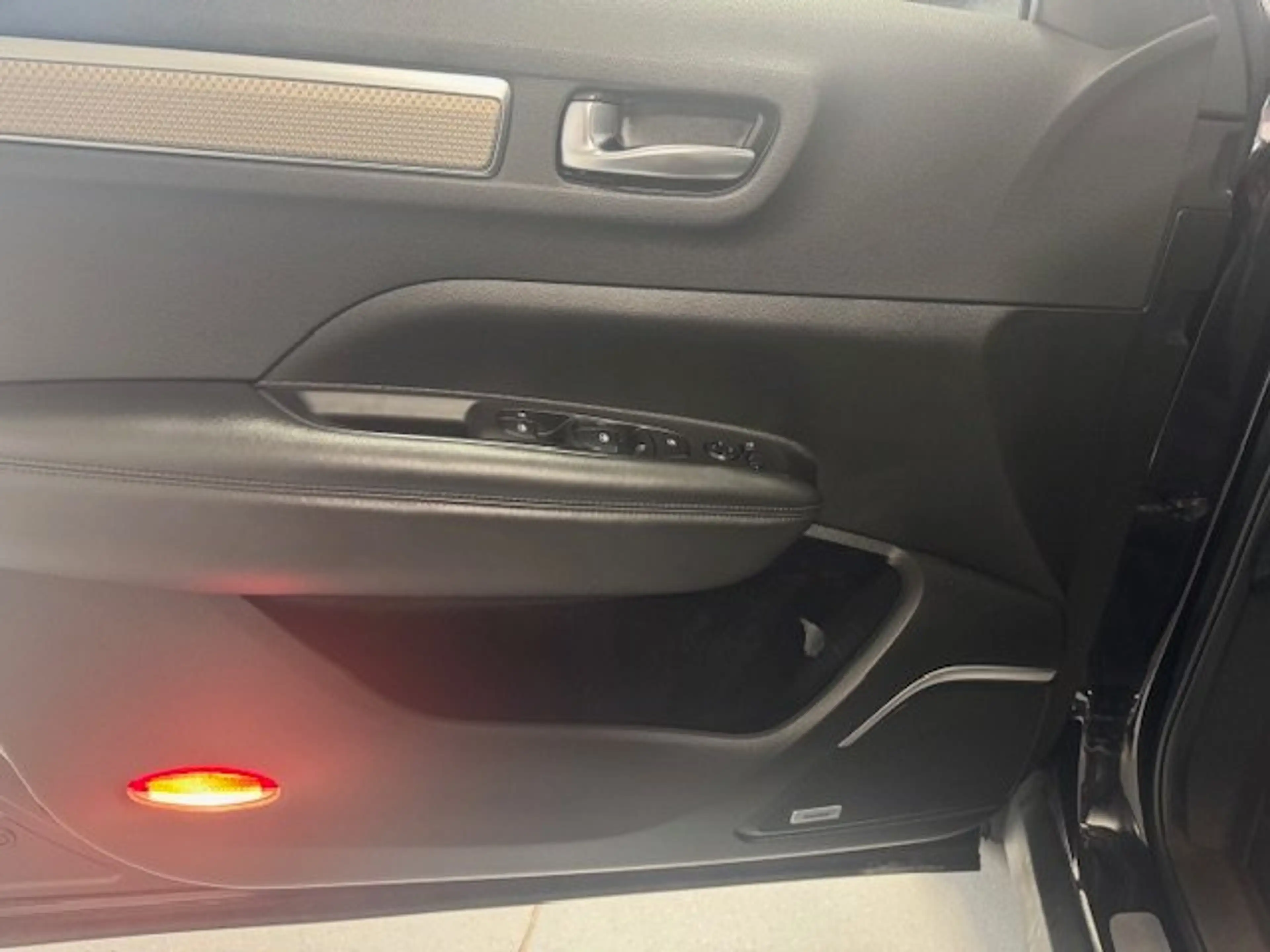 Renault Koleos Initiale Paris 4x4; RFK, 8fach — photo 9