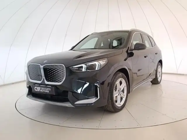 BMW iX1 edrive 20 X-Line