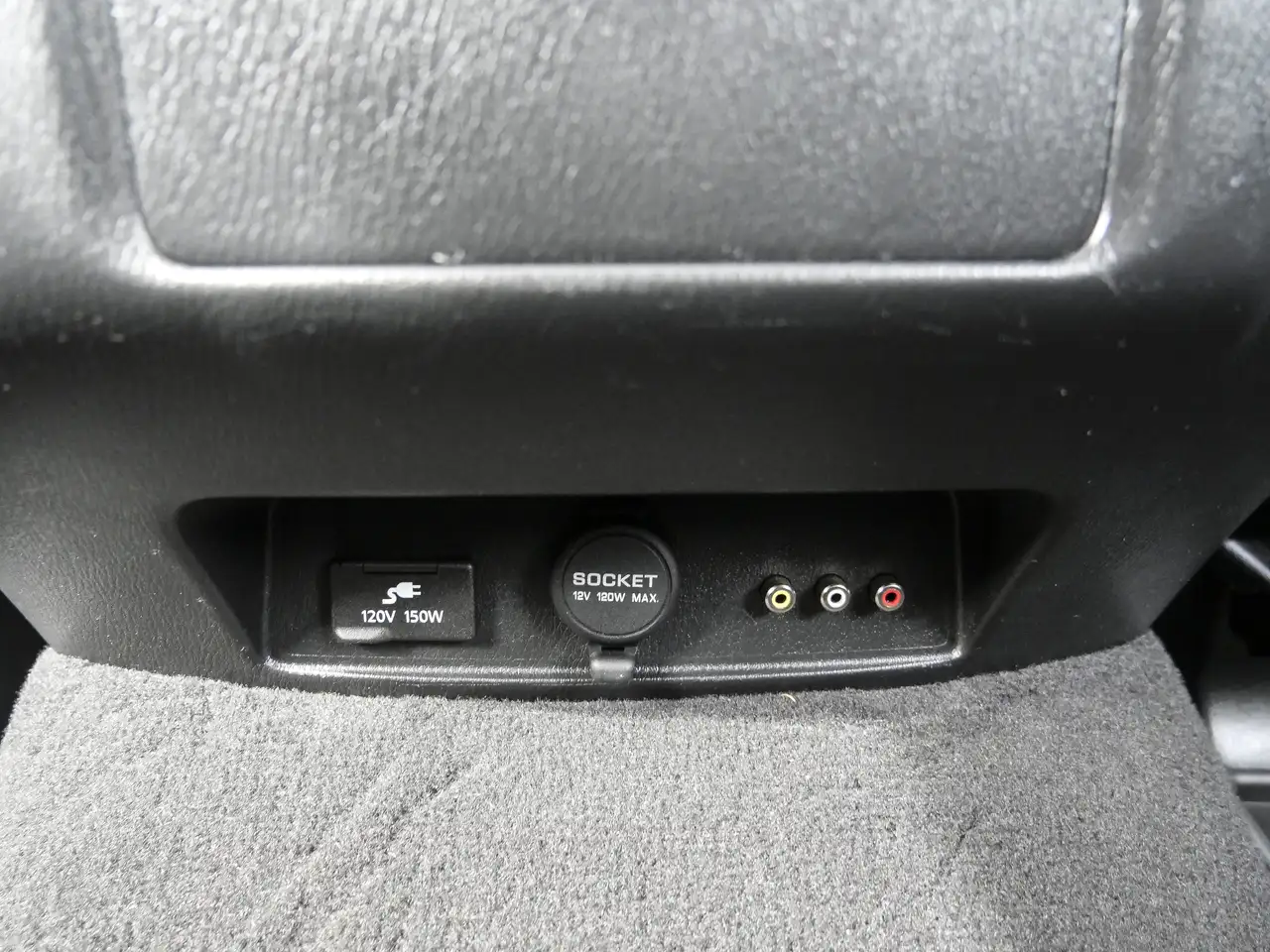 Infiniti QX80 снимка Infiniti QX80