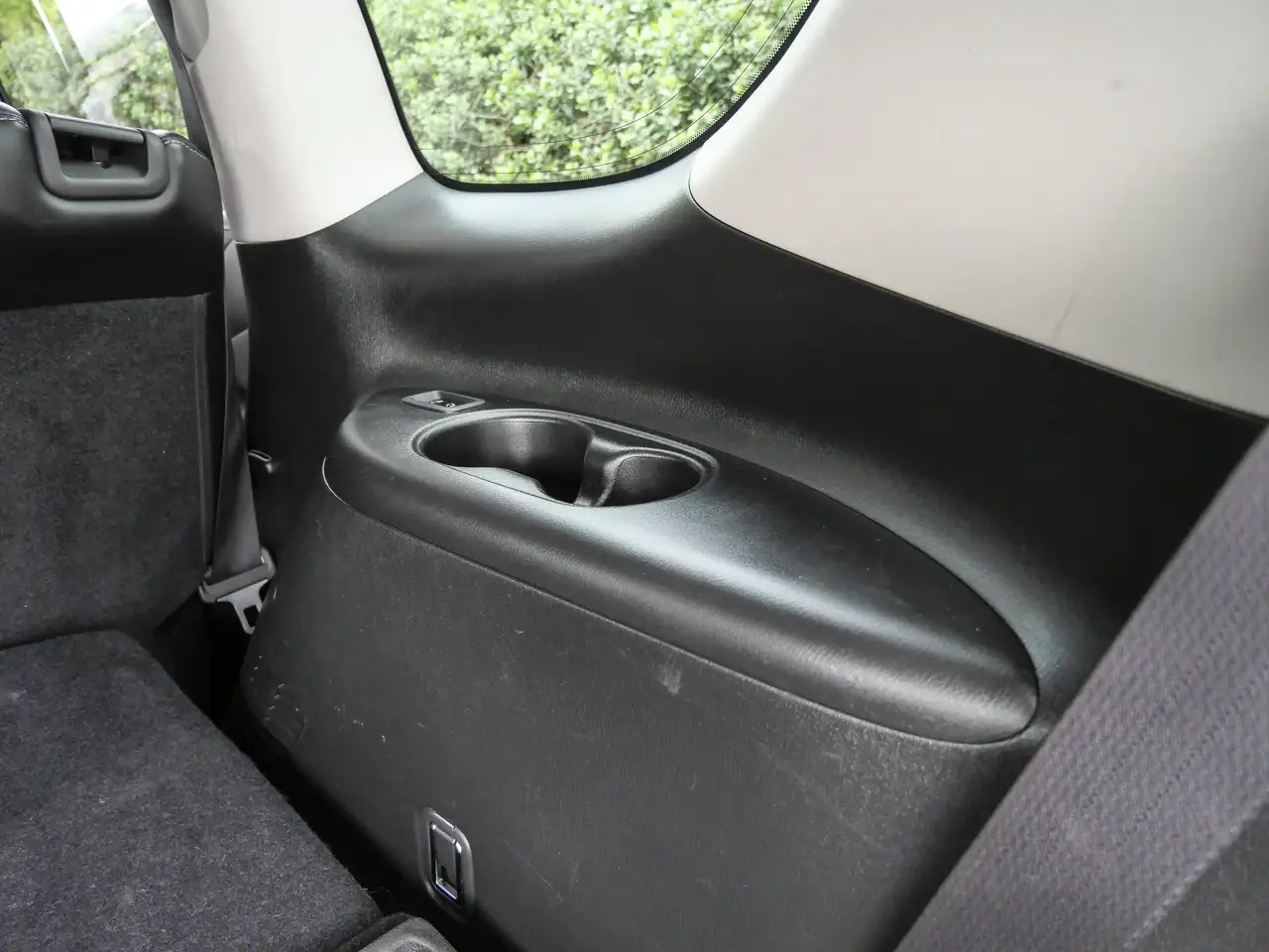 Infiniti QX80 снимка Infiniti QX80