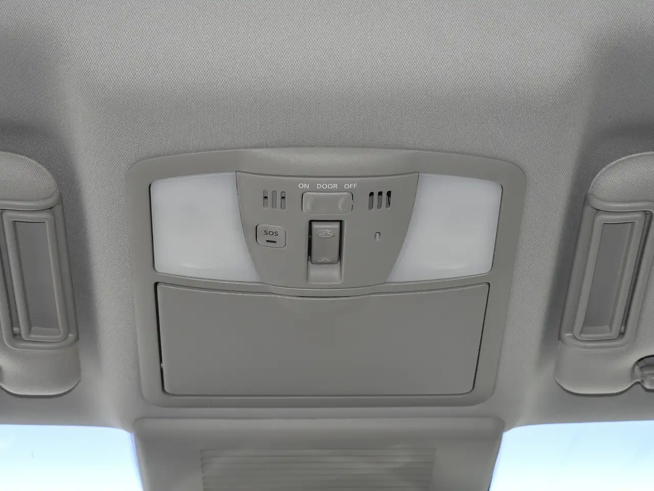 Infiniti QX80 снимка Infiniti QX80