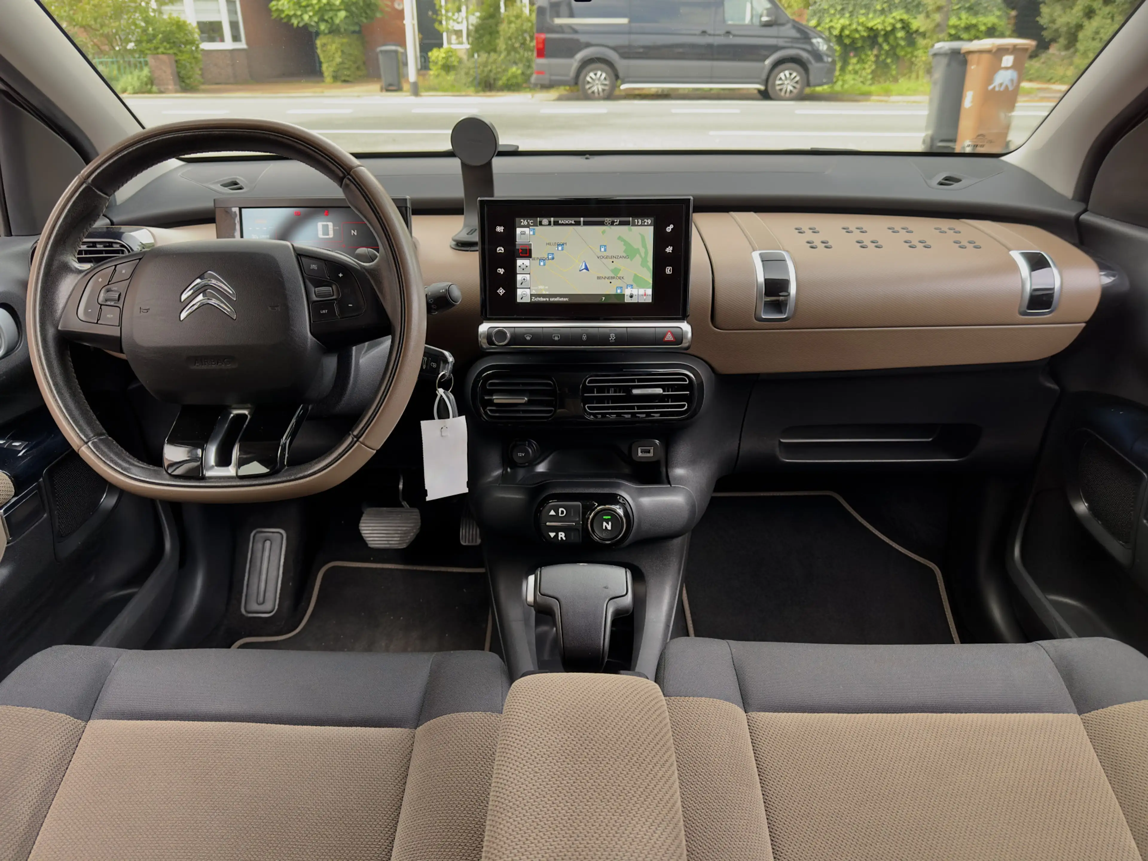 Citroen C4 Cactus 1.2 AUT5 SHINE NAVI CAMERA PARK-ASSIST AIRCO LED L — photo 13
