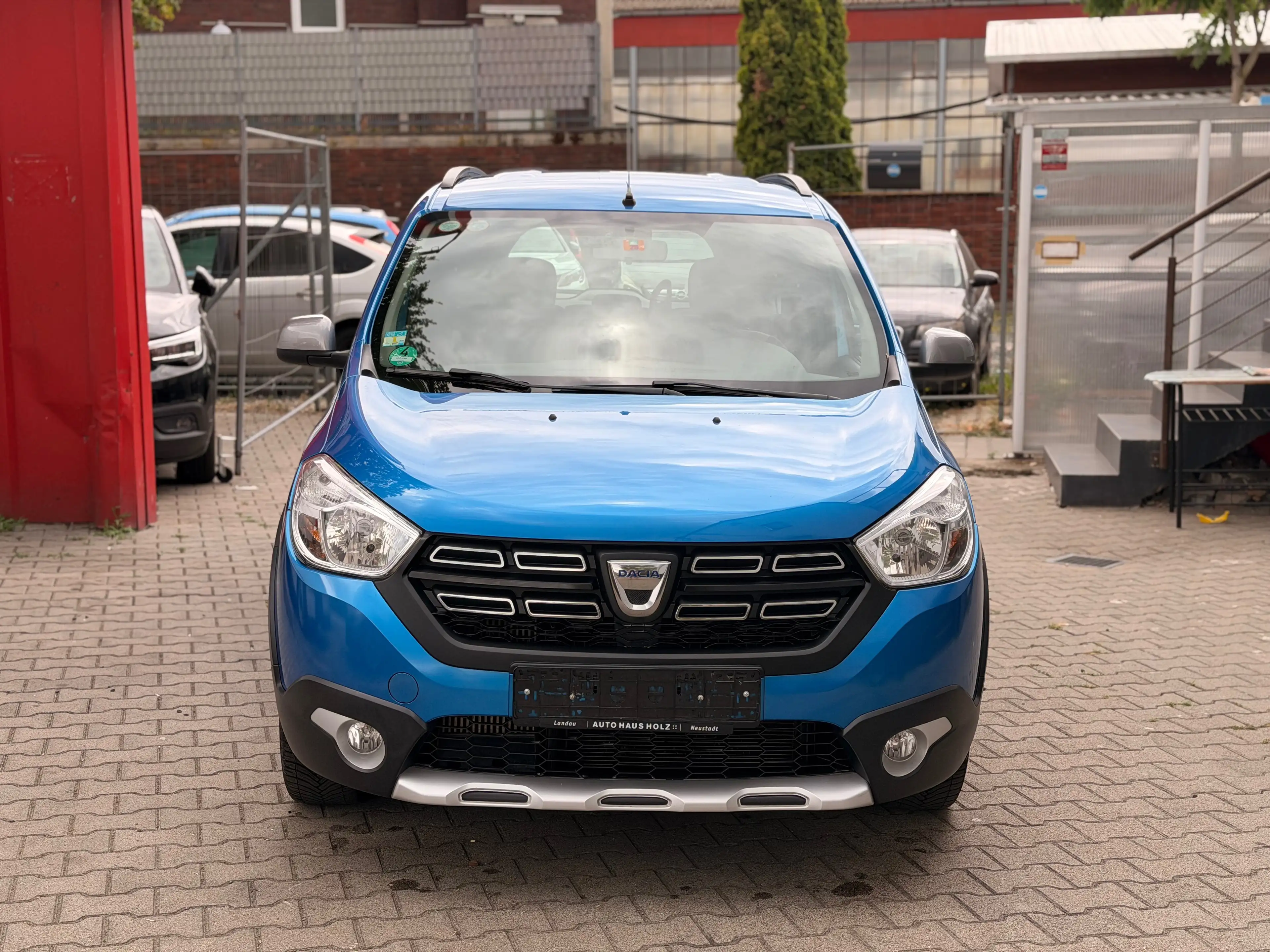 Dacia Lodgy Stepway/Navi/Cam/1-Hand — photo 3
