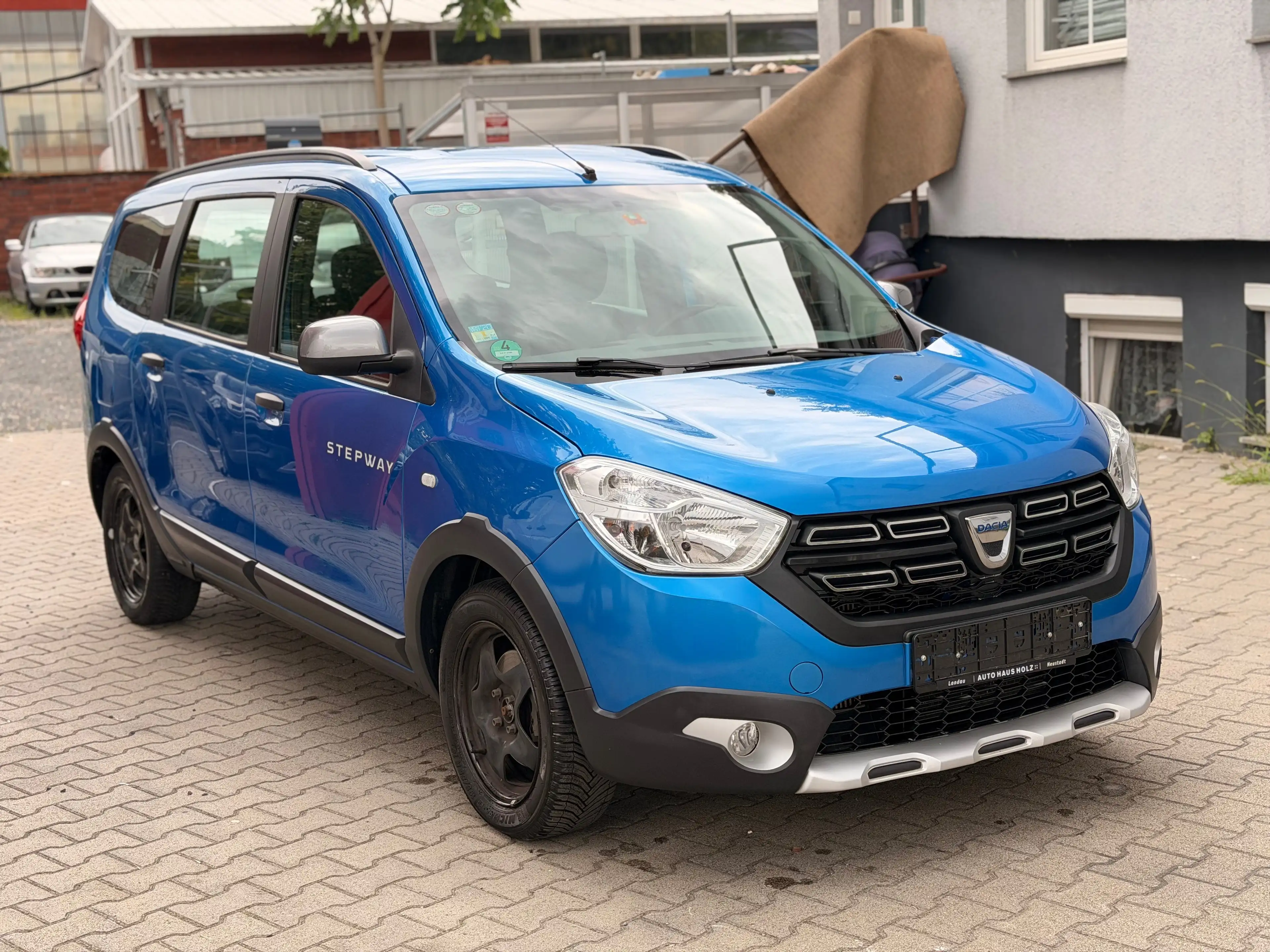 Dacia Lodgy Stepway/Navi/Cam/1-Hand — photo 2