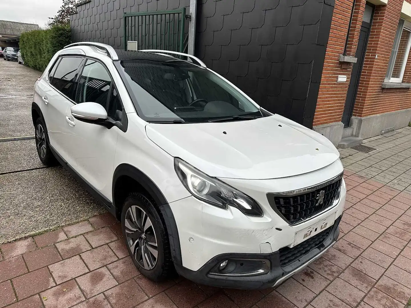 Peugeot 2008 1.2I MET 105DKM HANDELAARS & EXPORT Wit - 2
