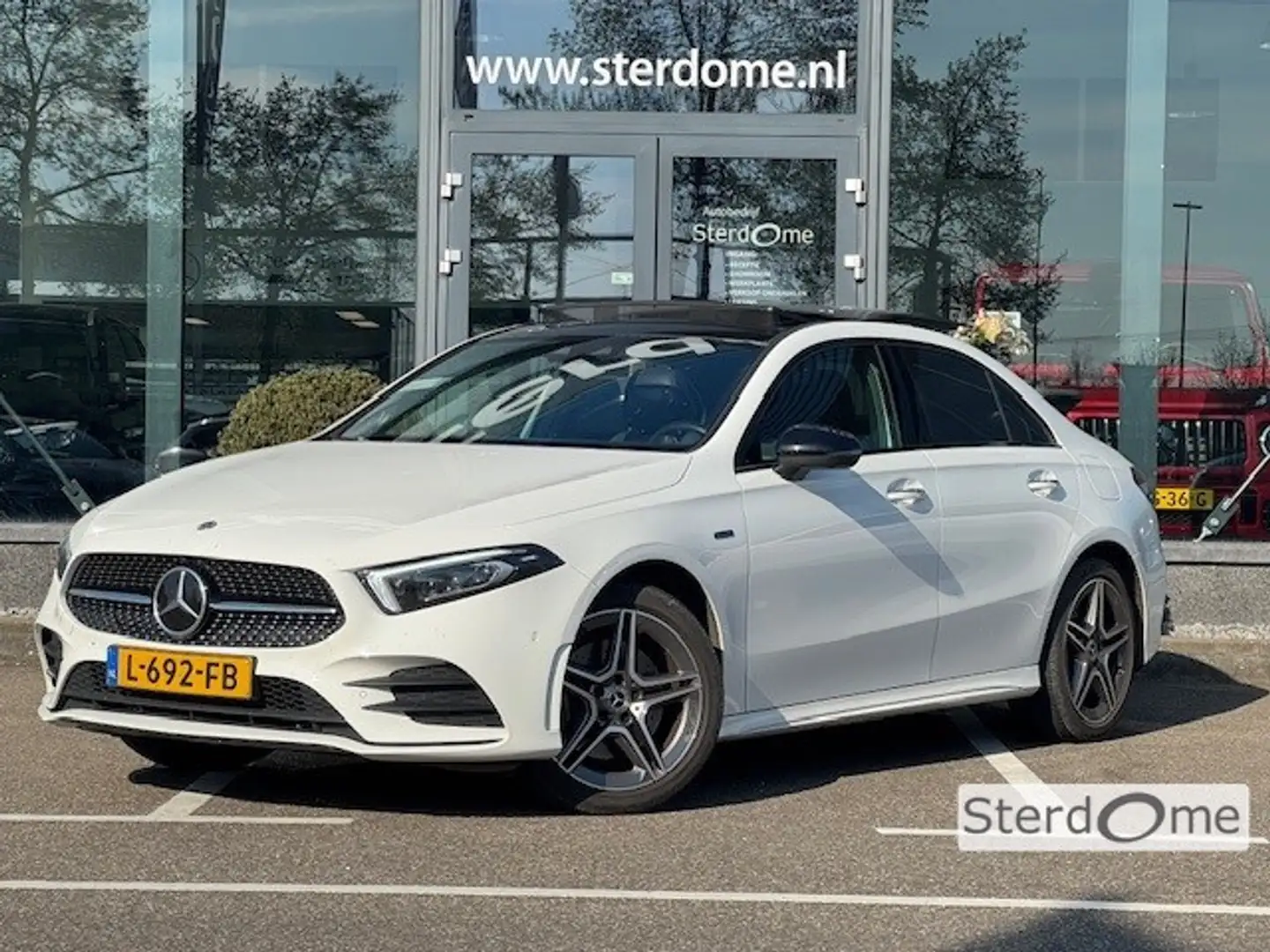 Mercedes-Benz A 250 e Business Solution AMG Limited l Panoramaschuifda Blanc - 1