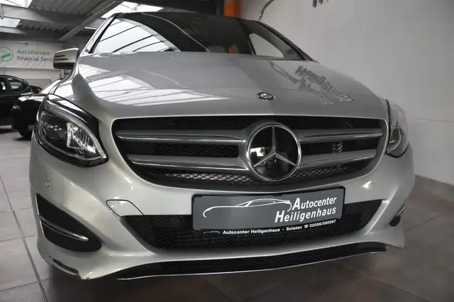 Mercedes-Benz B 200 CDI 4Matic DCT LED Navi Kamera Pano Tempo