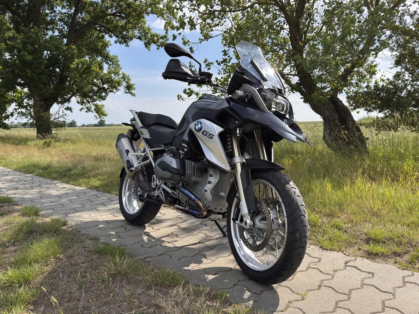 BMW R 1200 GS LC BMW R1200GS LC - Koffer , Akra, Speichenräder, Gri - 2