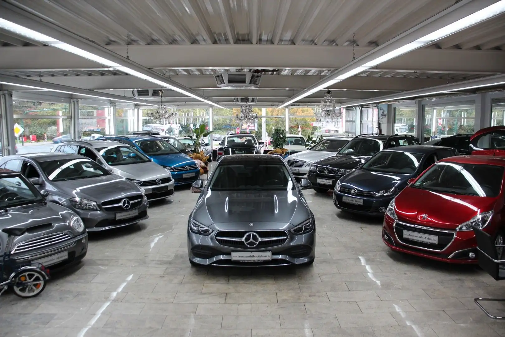 Mercedes-Benz C 180 Lim. Navi/LED/Kamera Grigio - 1