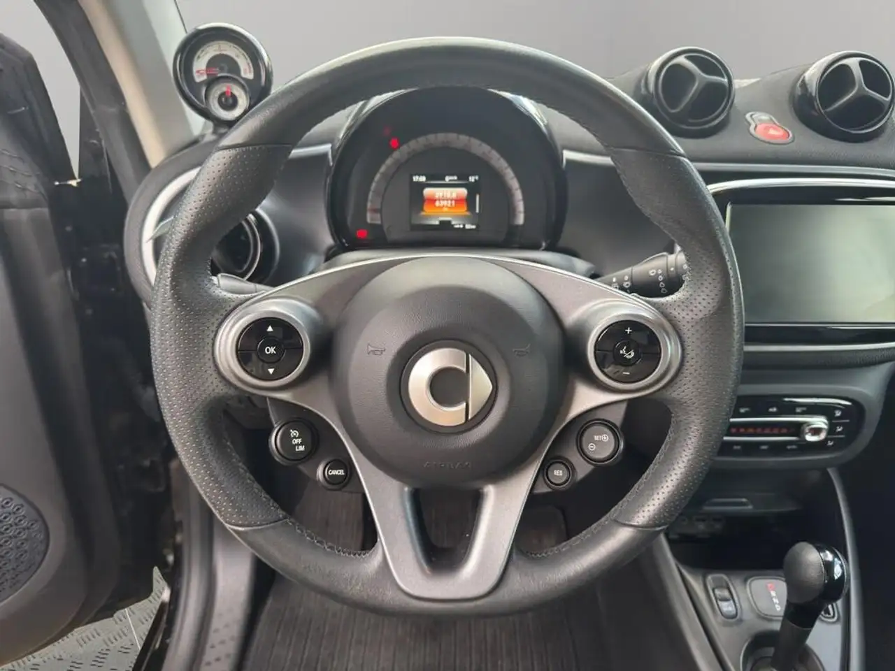 smart forTwo 2021 — фото 10
