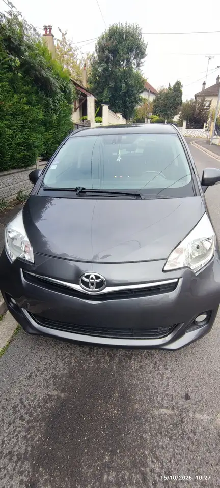 Toyota Verso-S 100 VVT-i Lounge