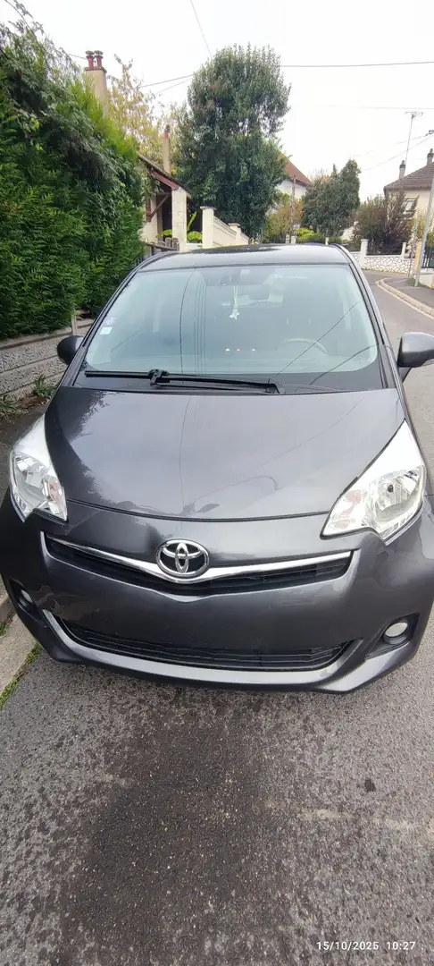 Toyota Verso-S 100 VVT-i Lounge - 1