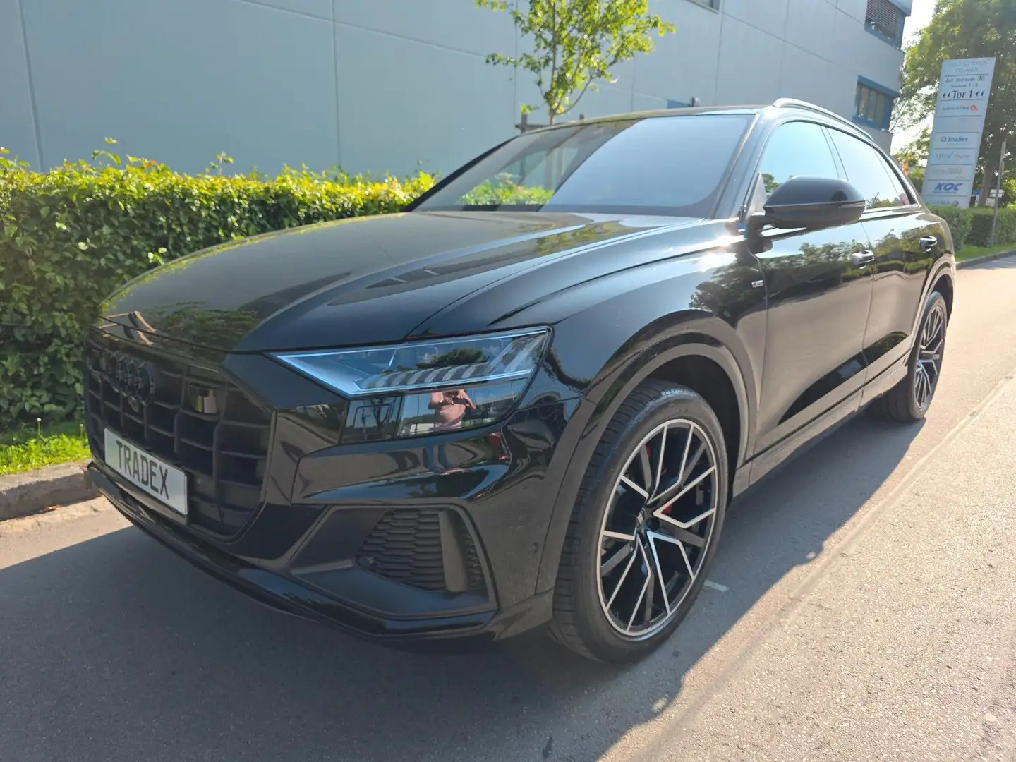Audi Q8 50 TDI quattro S-Line/Raute/Pano/Tour/Stadt Schwarz - 1