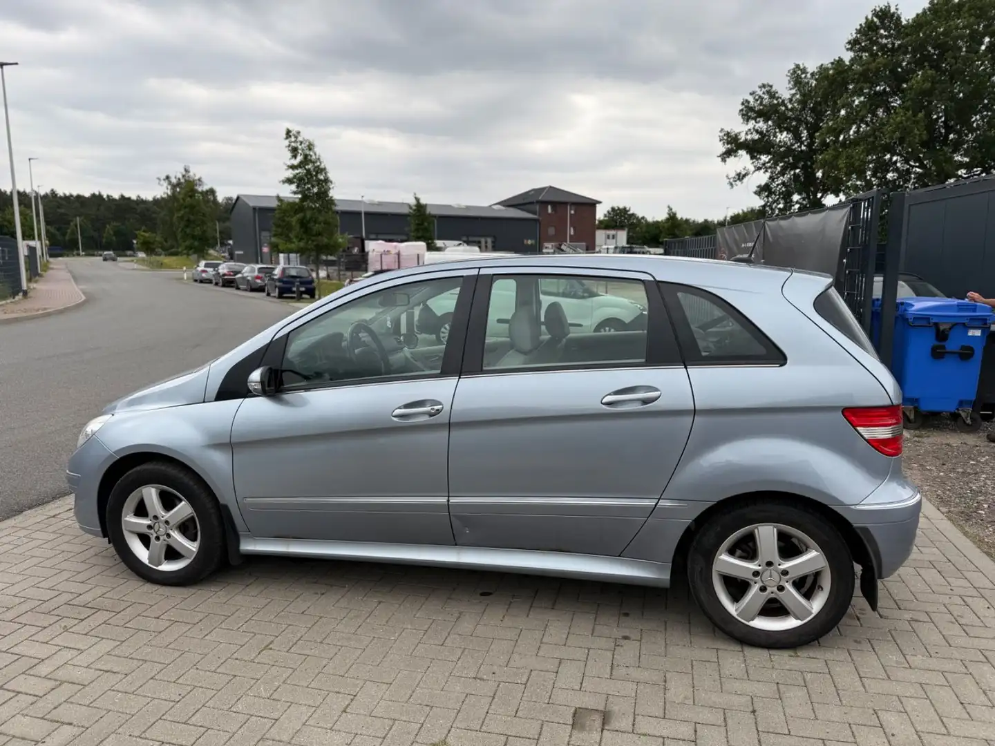Mercedes-Benz B 180 B -Klasse B 180 CDI TÜV/KLIMA/SHZ/PDC Blauw - 2