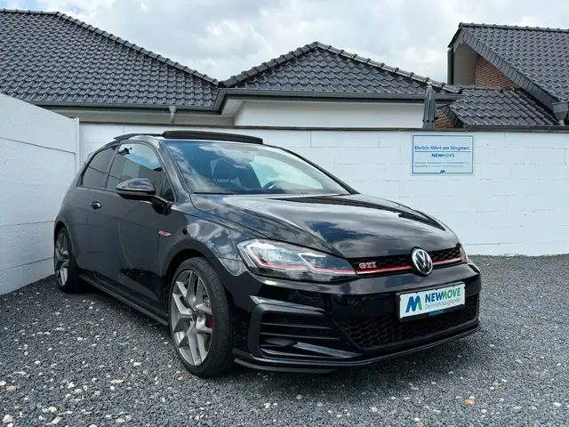 Volkswagen Golf VII GTI Performance Pano Virtual Carplay