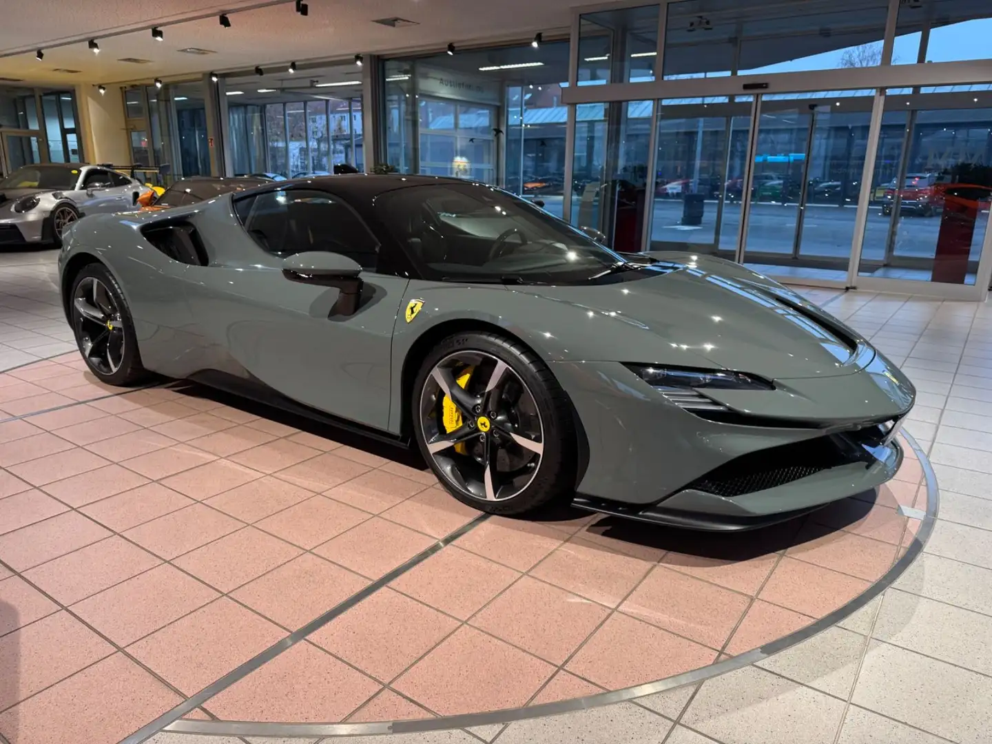 Ferrari SF90 RACINGSITZE/LIFT/CARBON Gris - 2