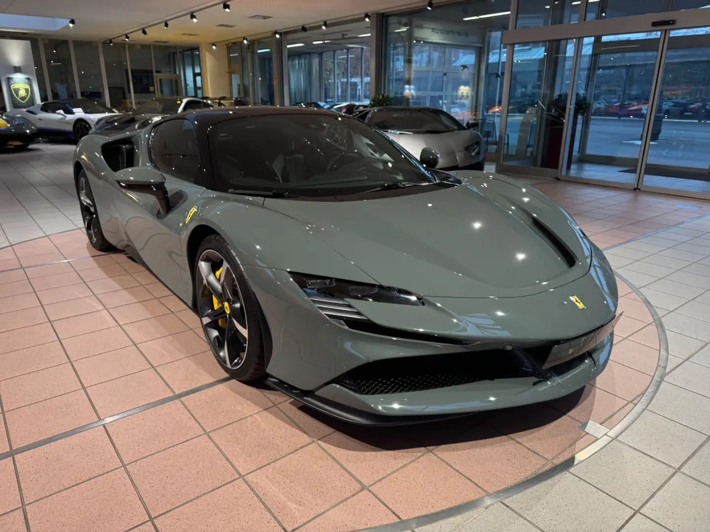 Ferrari SF90 RACINGSITZE/LIFT/CARBON Gris - 1