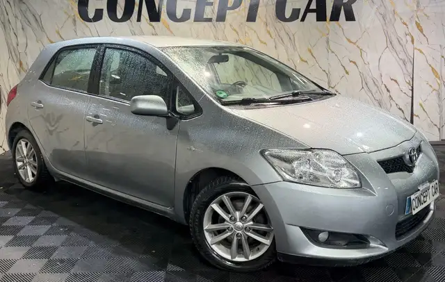 Toyota Auris 1.3 LIFE 2009 86 701Kms Distrib ok SUIVIT