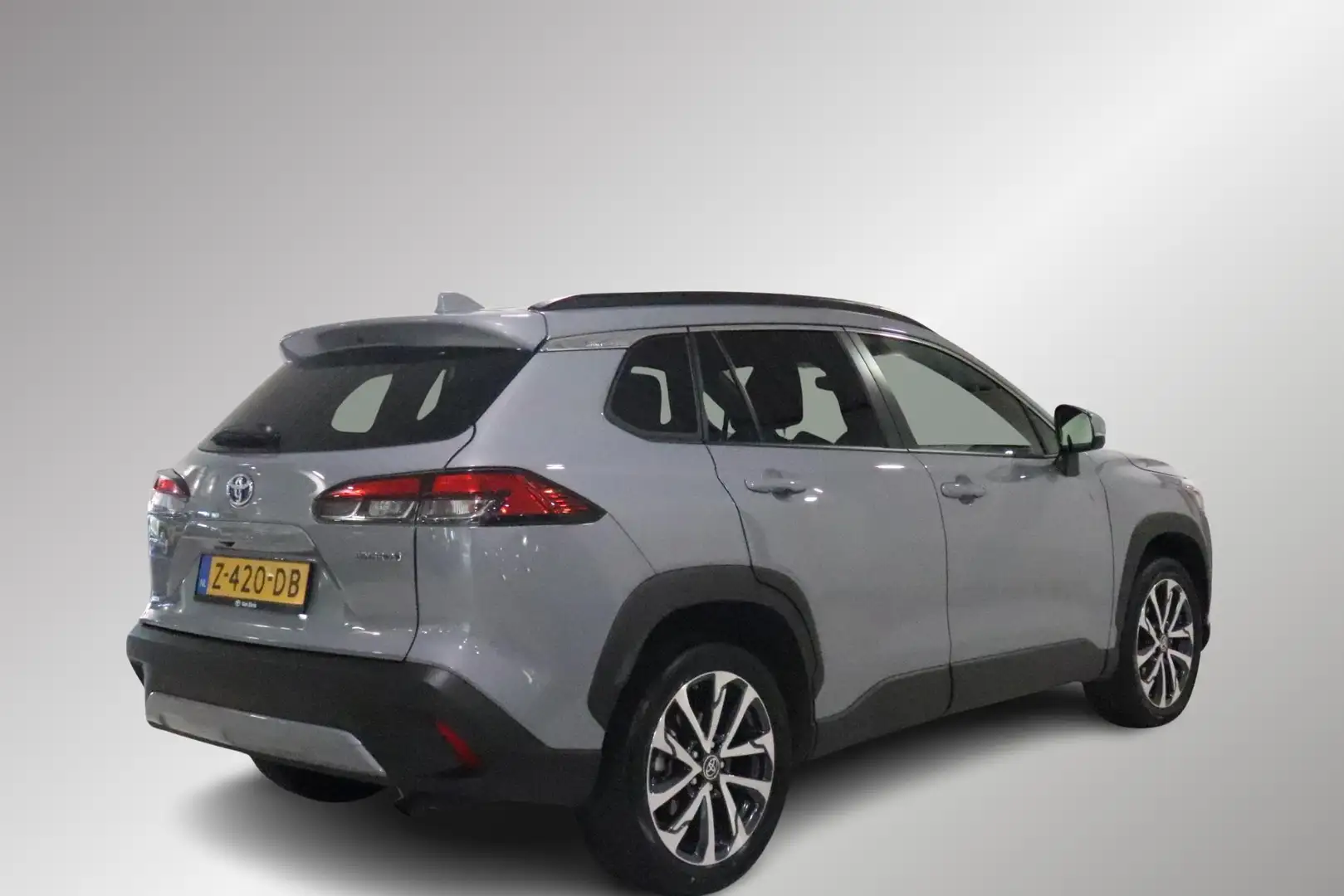 Toyota Corolla Cross Hybrid 140 Dynamic, Apple Carplay/Android Auto, Cr Grijs - 2
